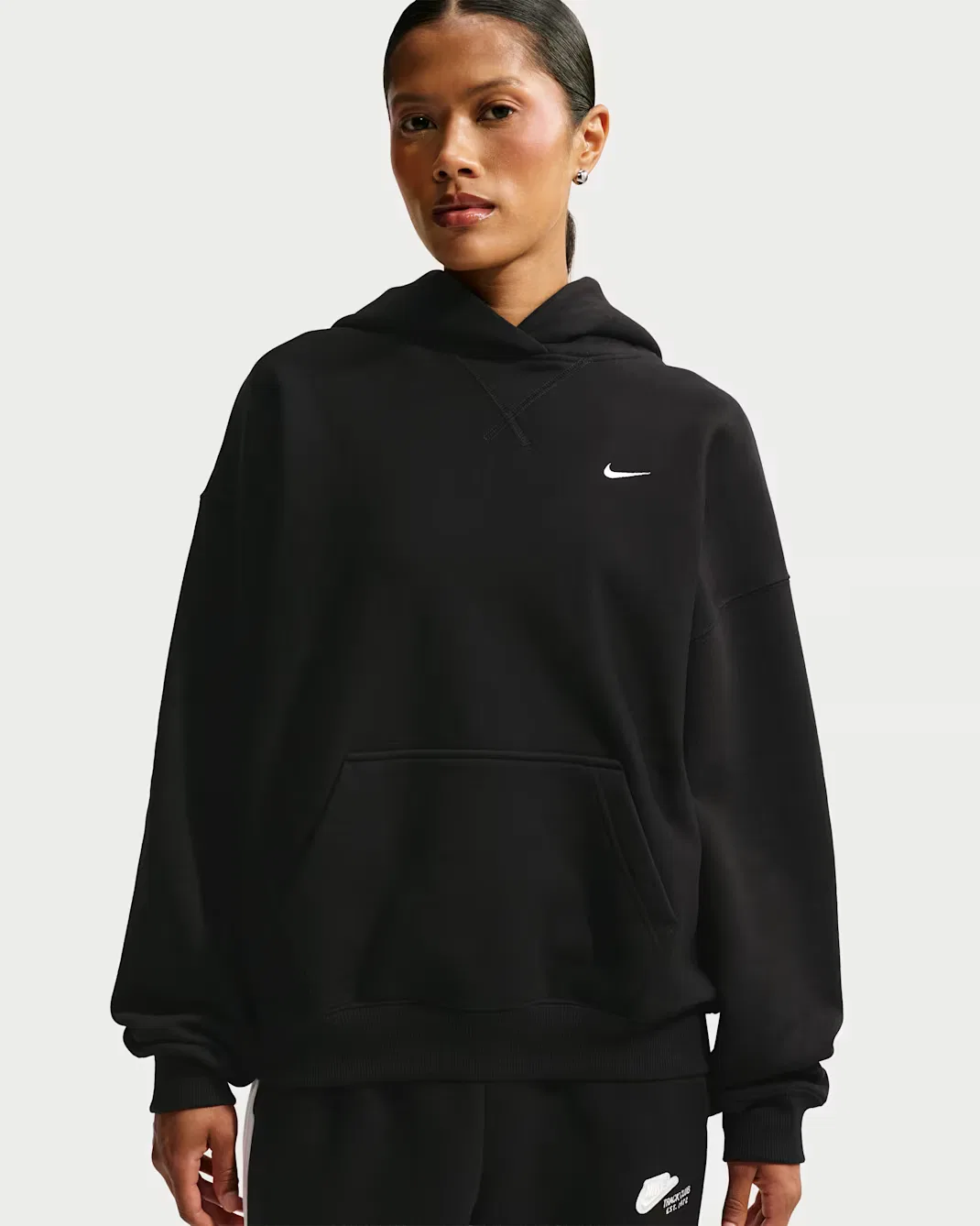 Женская толстовка с капюшоном оверсайз Nike Studio Fleece Heavyweight, Total Black/Sail — фото 3