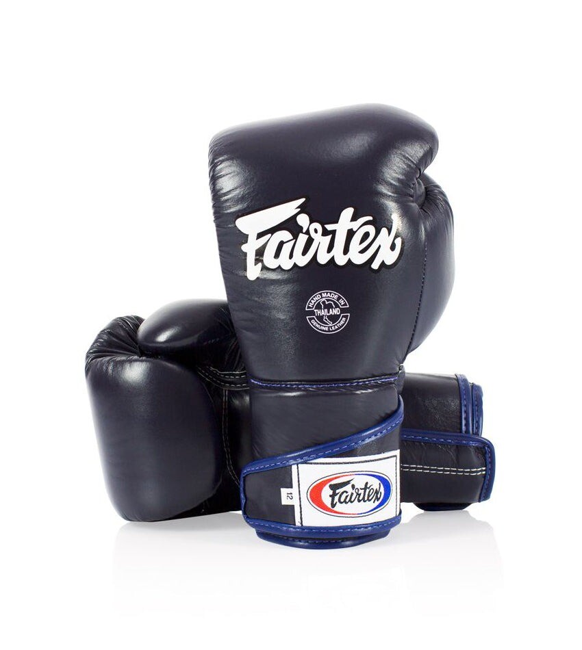 

Боксерские перчатки Fairtex Stylish Angular Sparring, Locked Thumb, 10 oz., синий