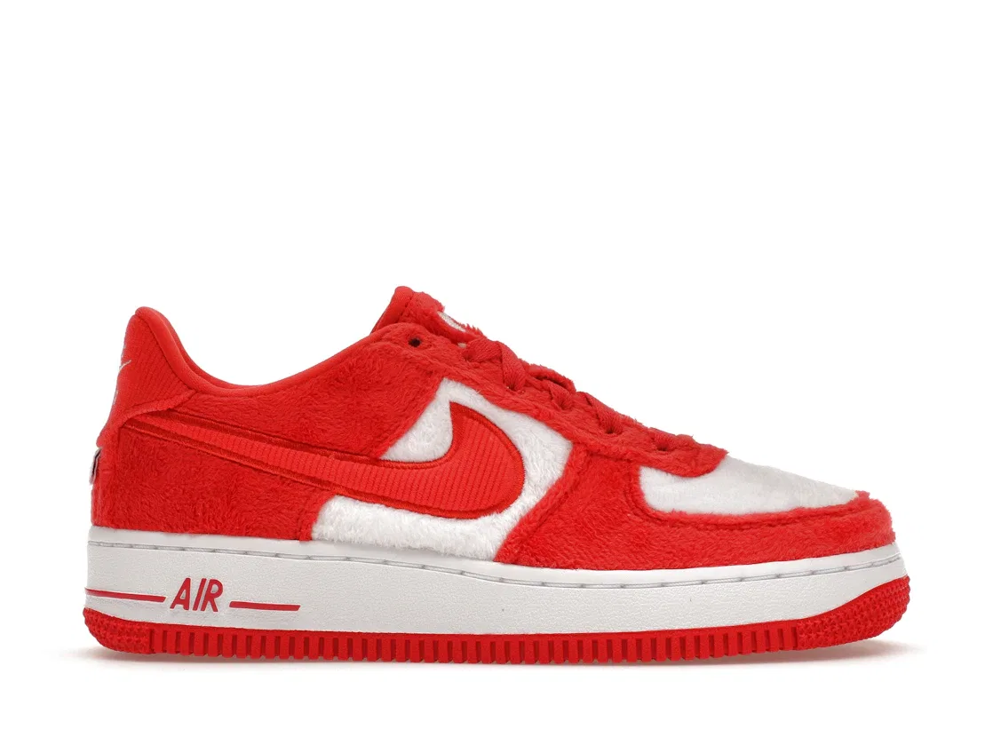 Детские кроссовки Lifestyle с флисом Nike Air Force 1 Low, Fire Red/Light Crimson-White-Pink Foam-Team Red