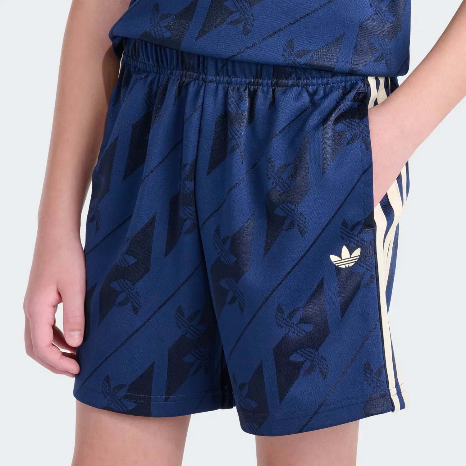 Детские шорты на резинке Originals Monogram Jersey Short Adidas Originals, Night Indigo — фото 3
