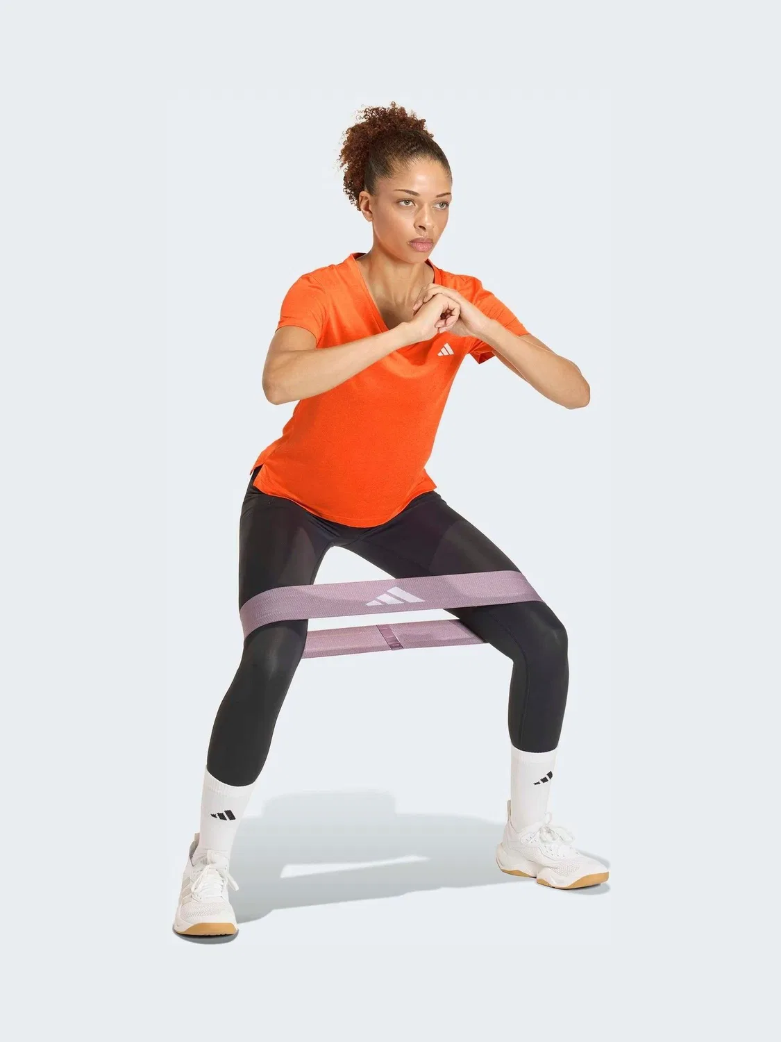 Футболка с V-образным вырезом adidas Workout Essentials, оранжевый — фото 3
