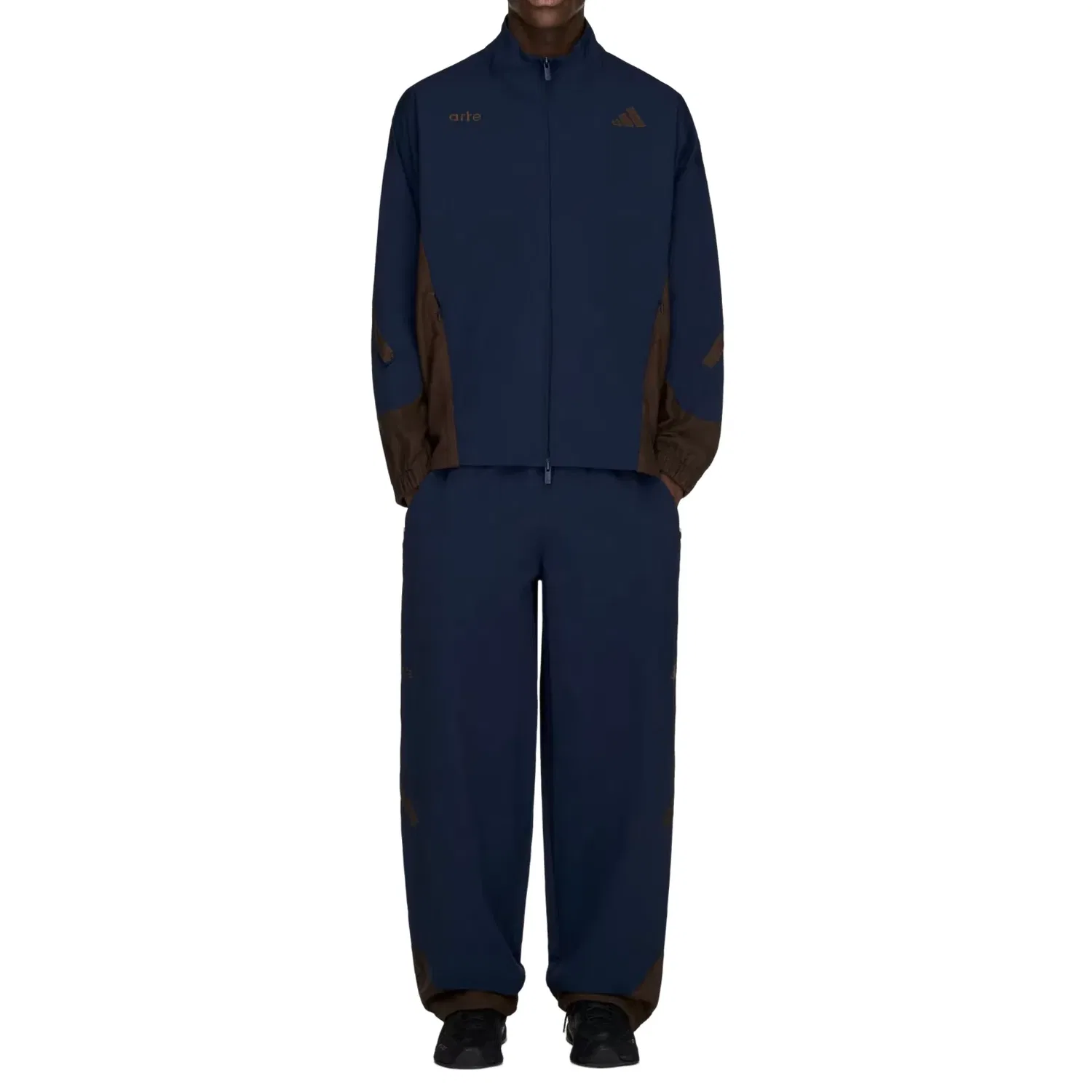 Мужские брюки ARTE Antwerp Z.N.E Track Pant Asia Sizing 'Collegiate NavyDust Cargo' adidas, Collegiate Navy/Dust Cargo — фото 3