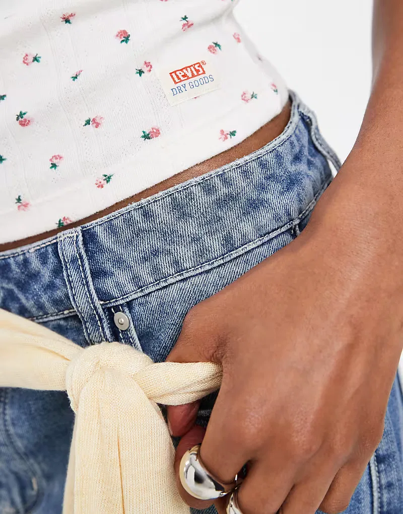 Топ-майка Levi's Dry Goods с ажурным мелким принтом, белый — фото 2
