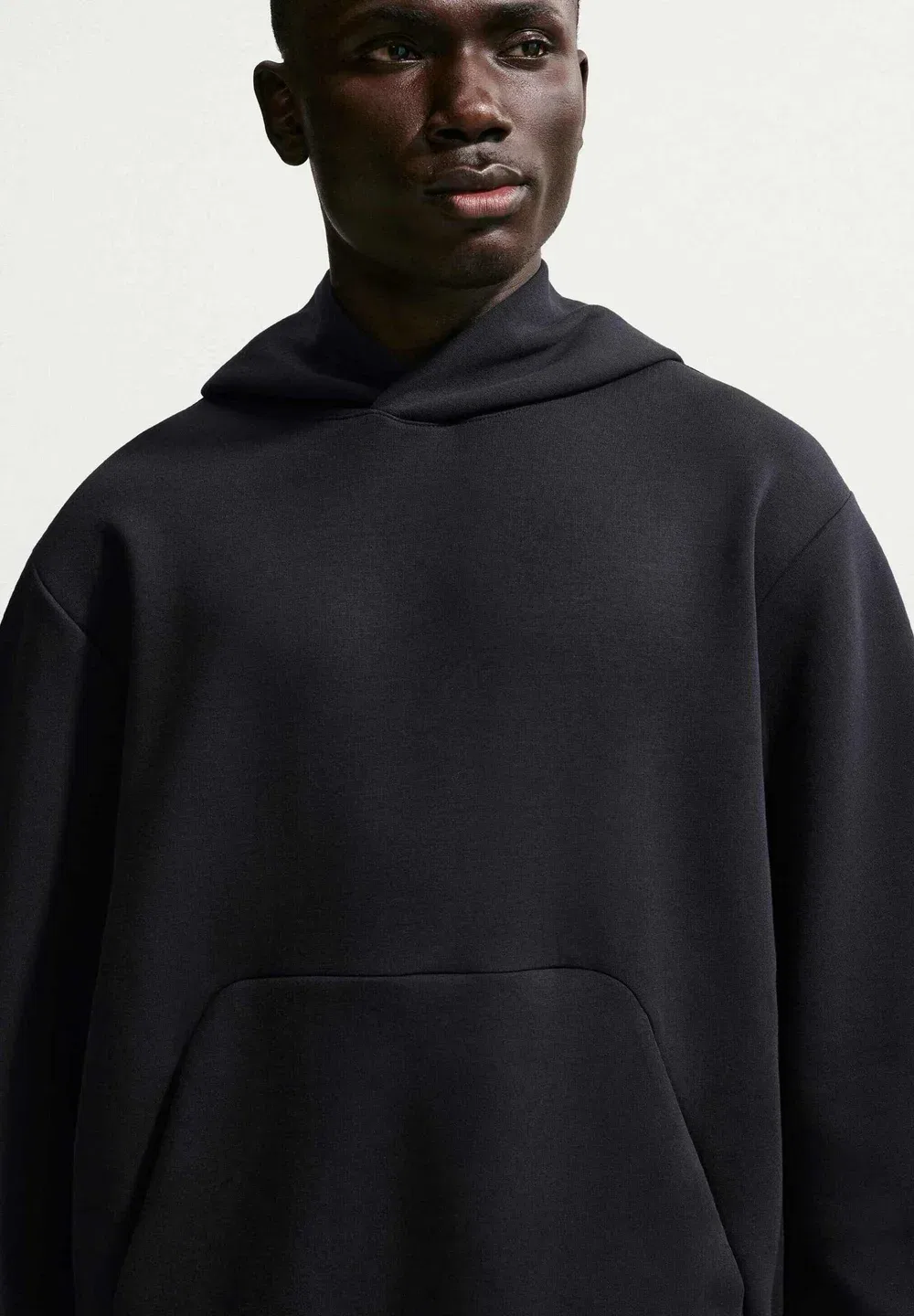 Мужская толстовка с капюшоном из влагоотводящей ткани Dri-Fit, 24.7, невероятно мягкая - толстовка Nike Performance, Black Black Dark Smoke Grey — фото 3