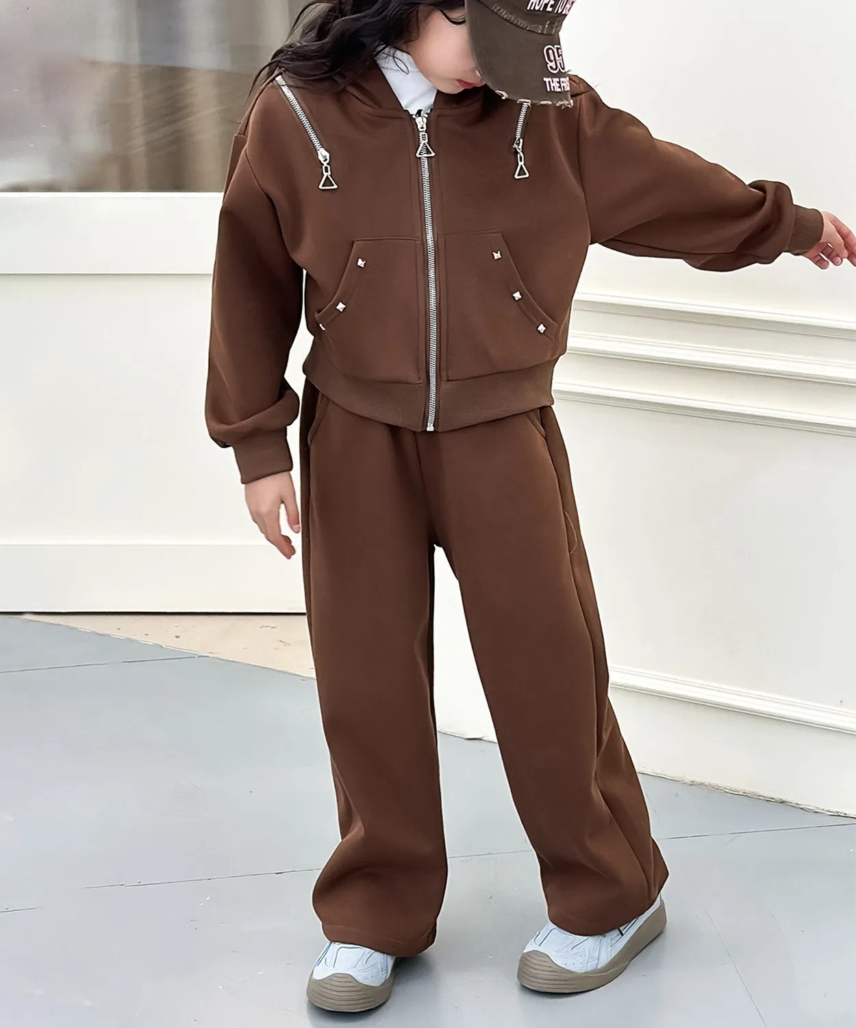 Детский спортивный комплект из худи и брюк с капюшоном aimoha, Beige — фото 3