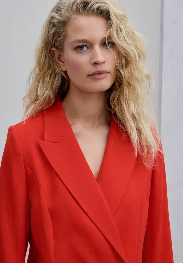 Пиджак однобортный Tall fit - relaxed double breasted crinkle blazer Next, красный — фото 4