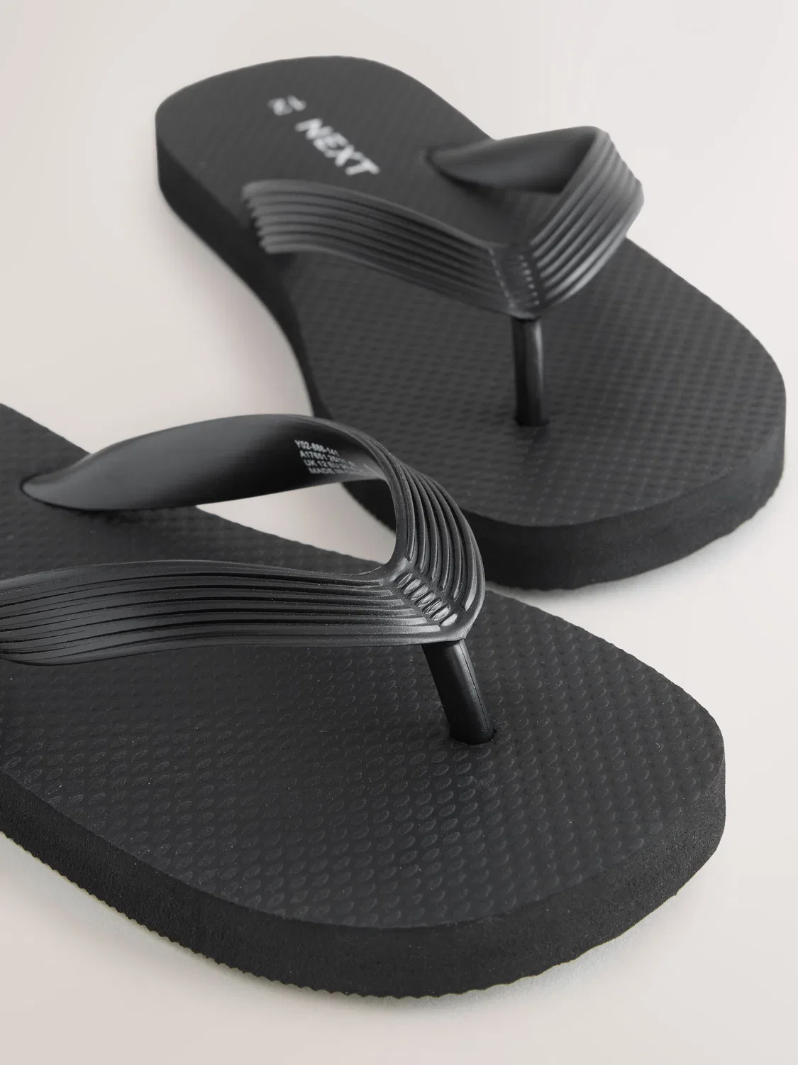 Шлепанцы Black Flip Flop Next, черный — фото 4