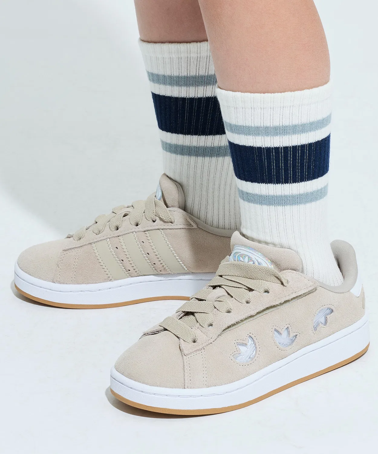 Детские кроссовки со светящейся подошвой Campus 00s LED Lights Comfort Closure Elastic Lace Adidas, Beige — фото 3