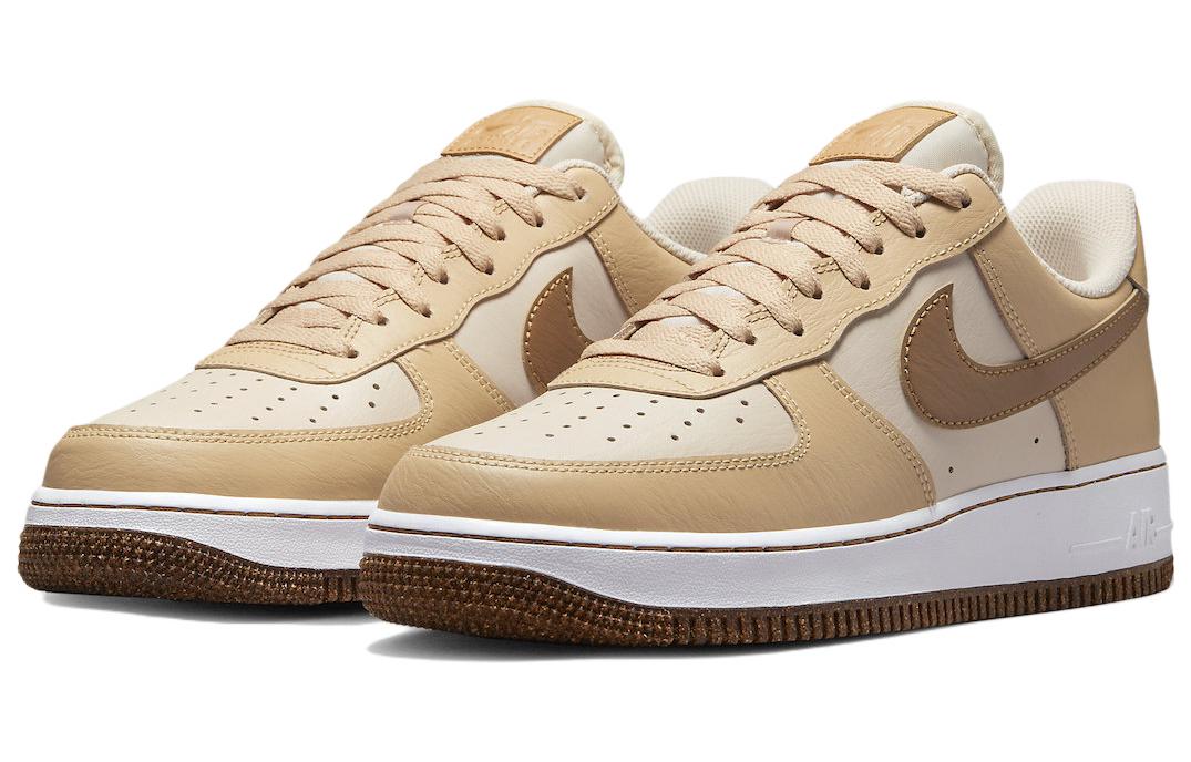Кроссовки Nike Air Force 1 Low '07 LV8, бежевый/коричневый — фото 3
