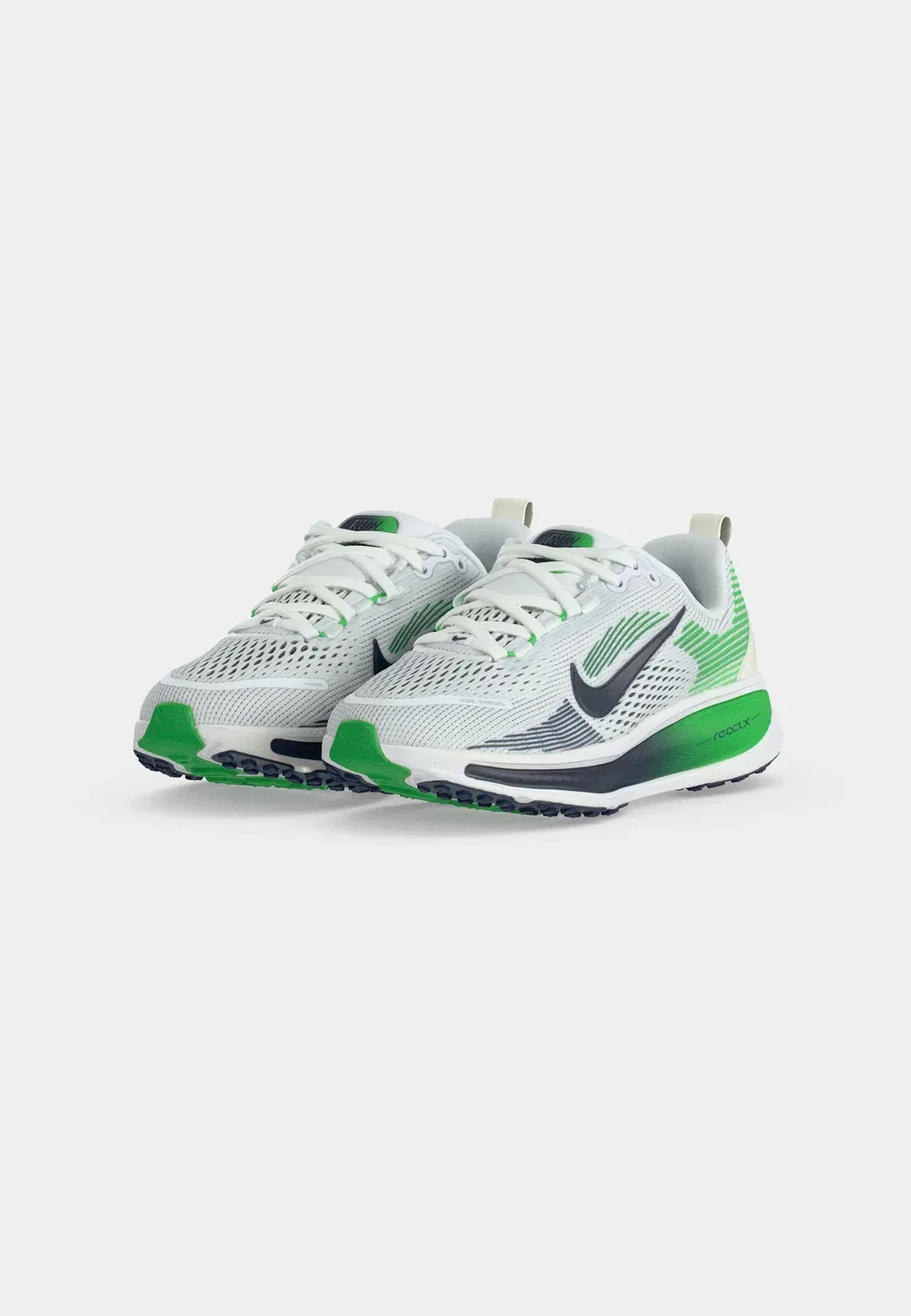 Vomero 18 унисекс - кроссовки для бега по улицам Nike Performance, White/Midnight Navy/Green Spark — фото 3