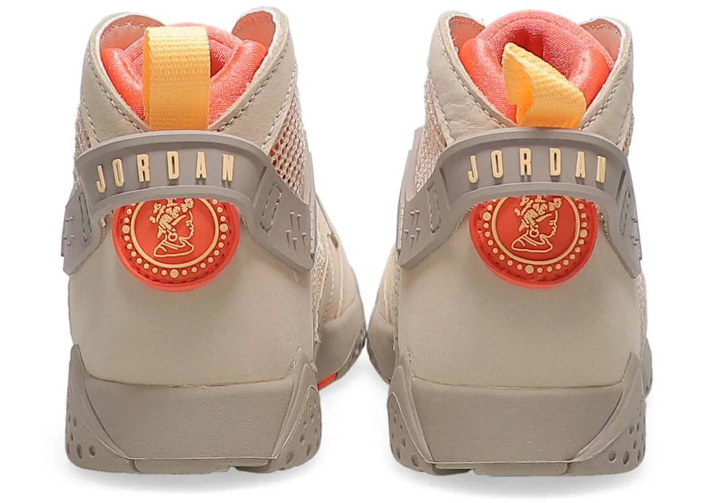 Детские кроссовки Lifestyle Jordan 7 Retro SP Bephie’s Beauty Supply (PS) Jordan, Sanddrift/Malt/Turf Orange/Peach Cream — фото 2