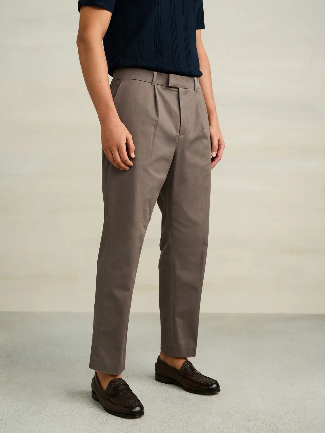 Брюки чинос Regular Tapered Fit Next, коричневый