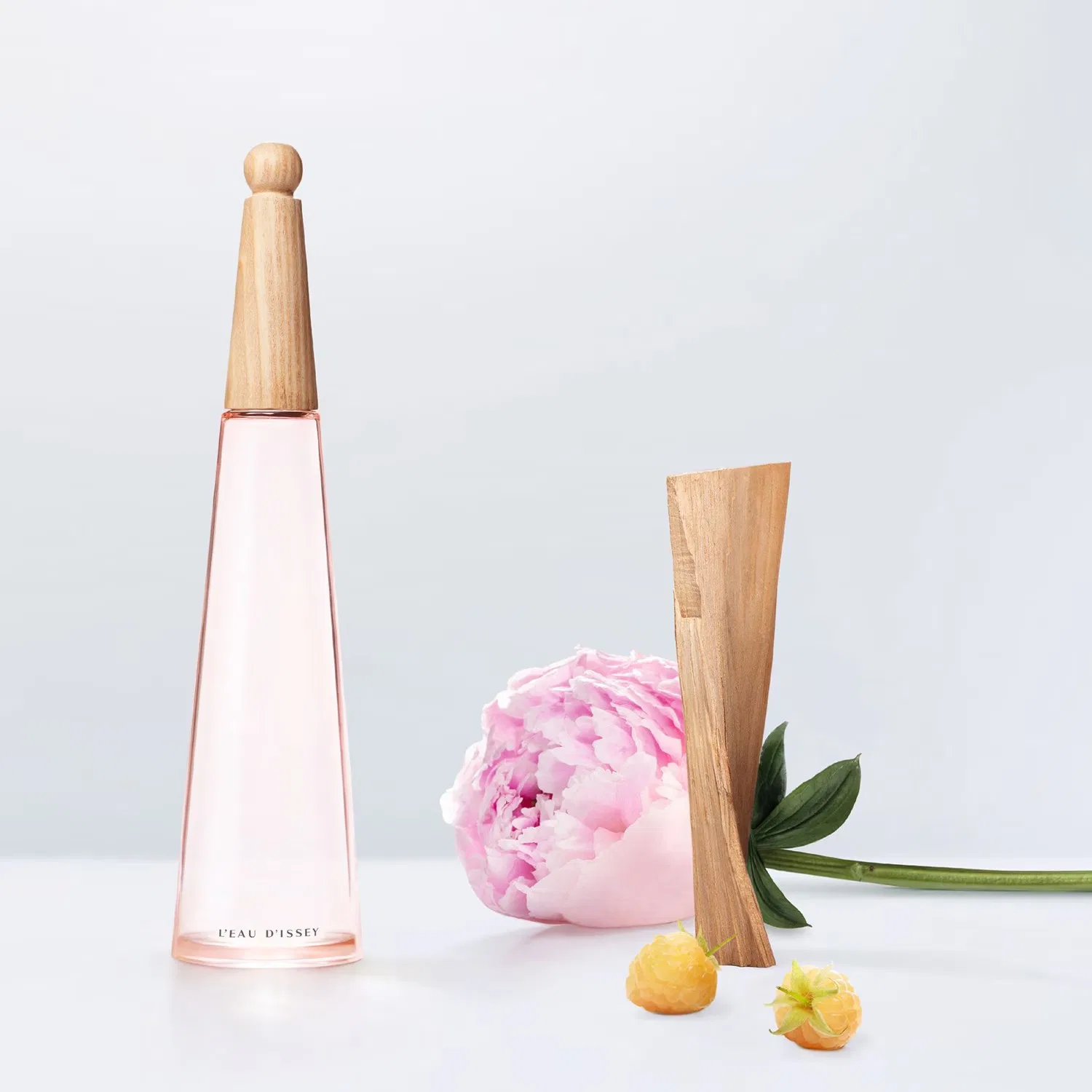 Туалетная вода 100 мл с пионовым аккордом ISSEY MIYAKE — фото 3