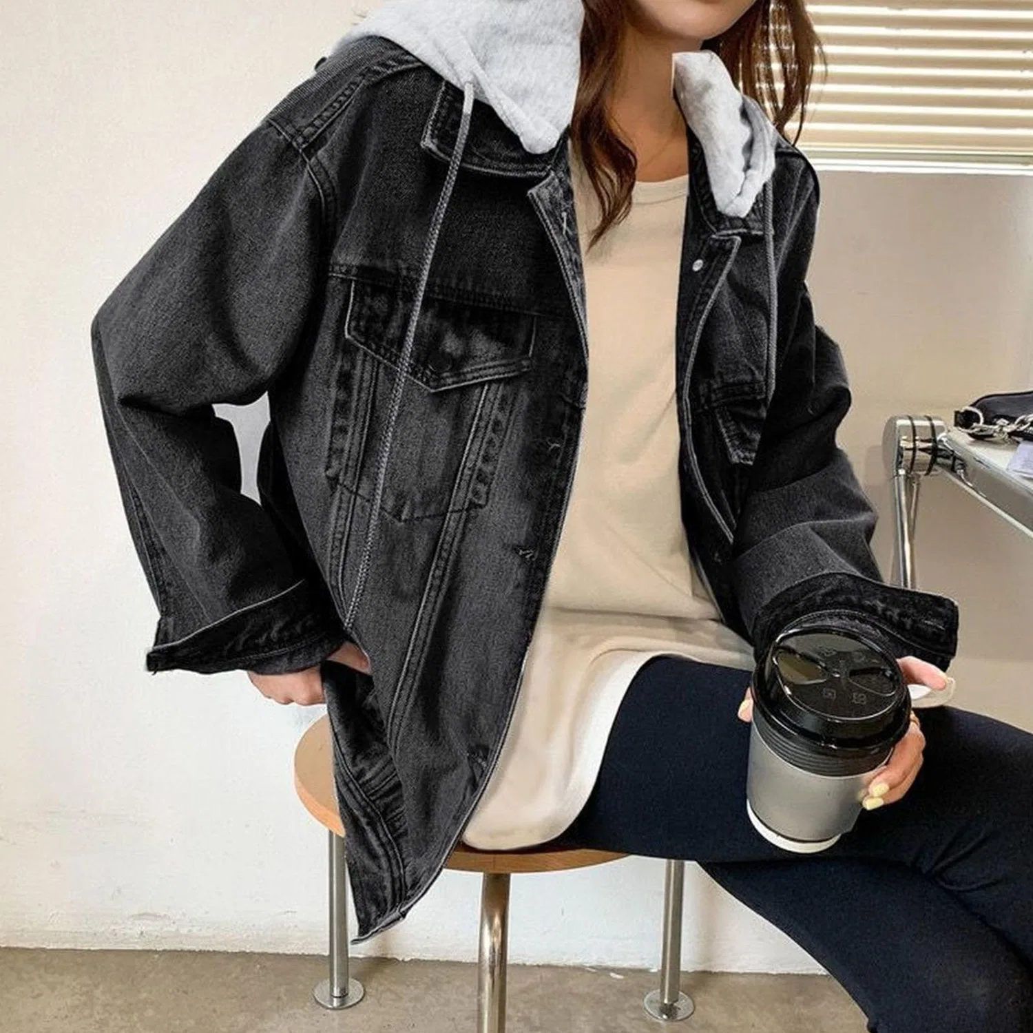 Женская джинсовая куртка oversize с капюшоном, boyfriend, Nero — фото 2