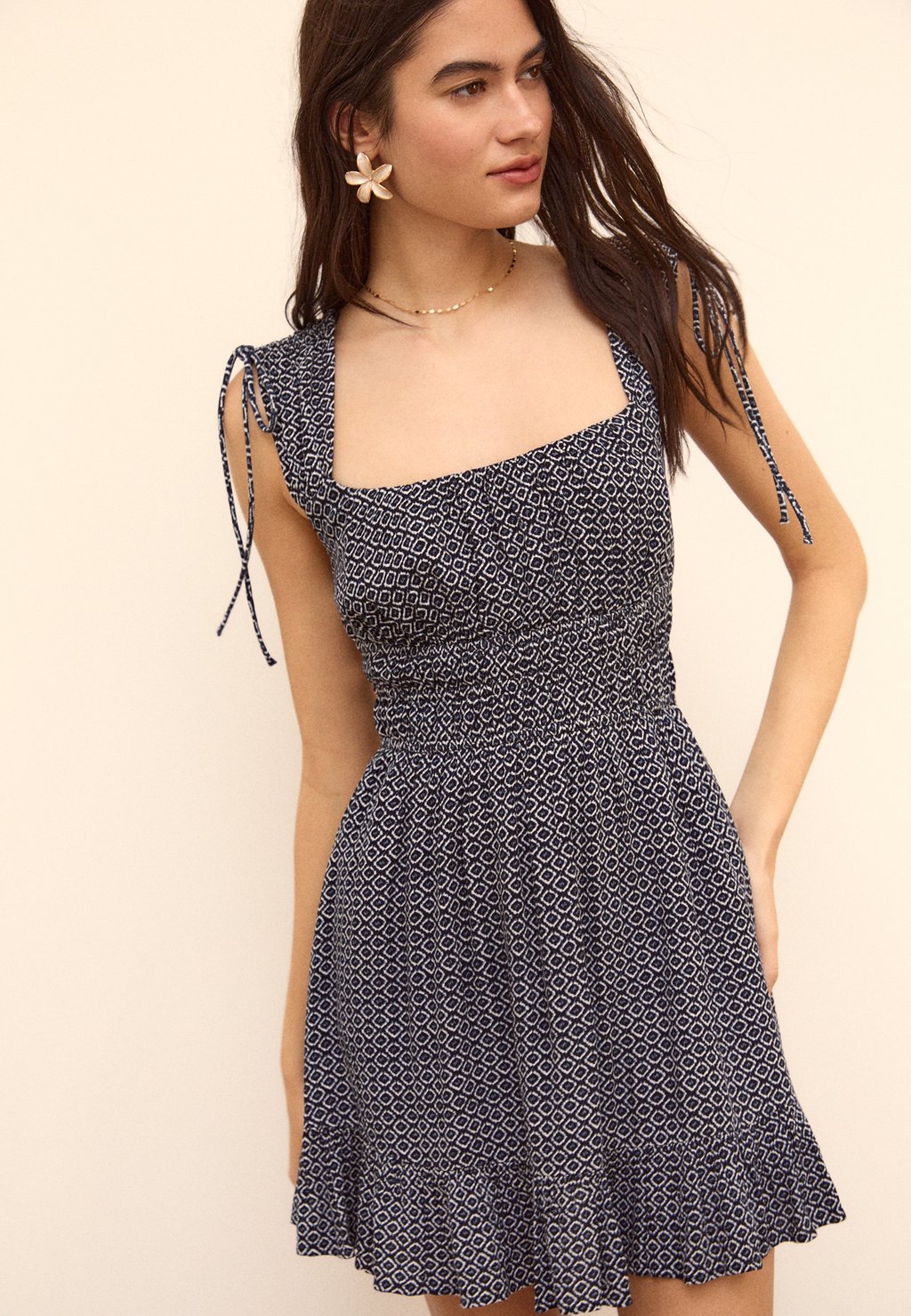 

Повседневное платье FLOWING PRINTED Stradivarius, светло-голубой