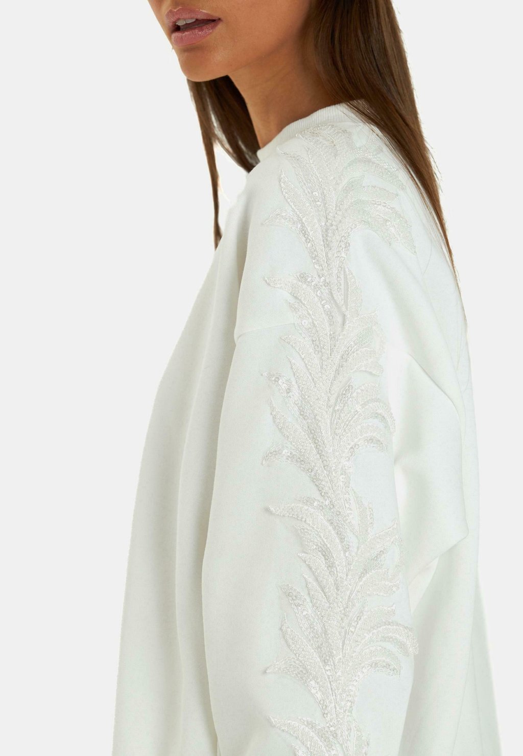 

Толстовка CON DETALLE LENTEJUELAS Alma en Pena, белый