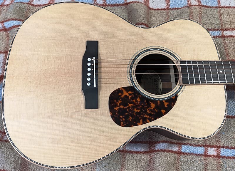 

Акустическая гитара Larrivee OM-40-RW-O Acoustic Guitar, Mahogany, Rosewood, Ebony, Tonal Balance, Hard Case