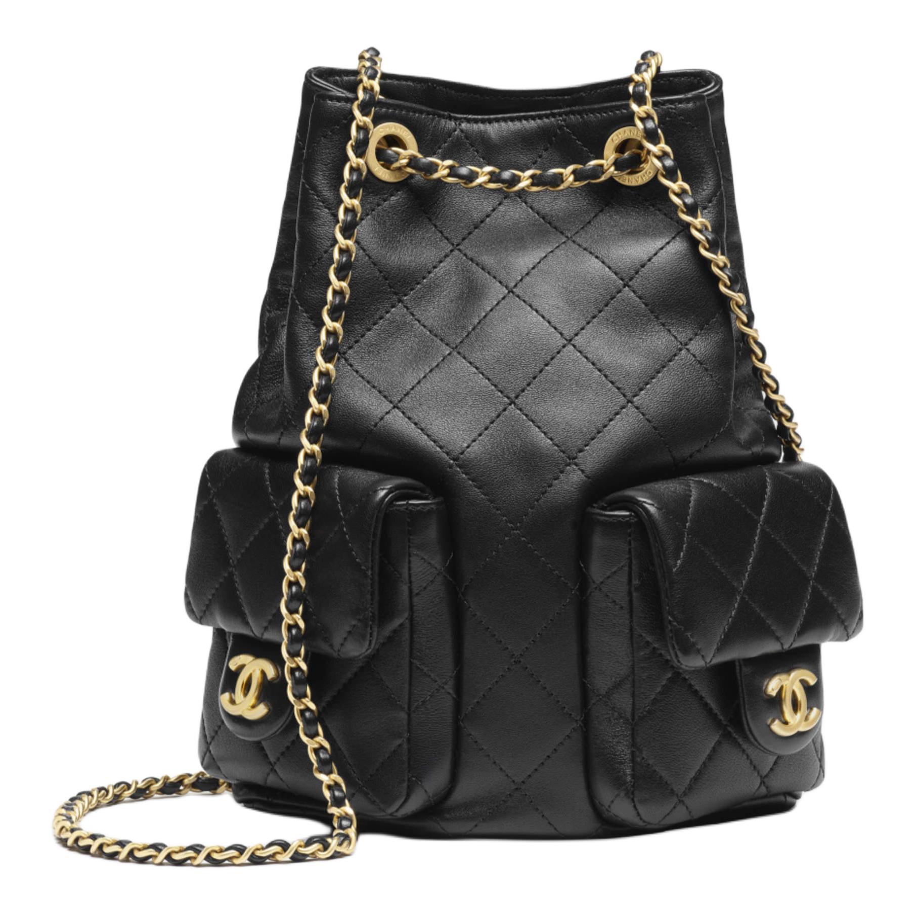 CHANEL Чёрный глянцевый рюкзак из ягнячьей кожи — фото 2