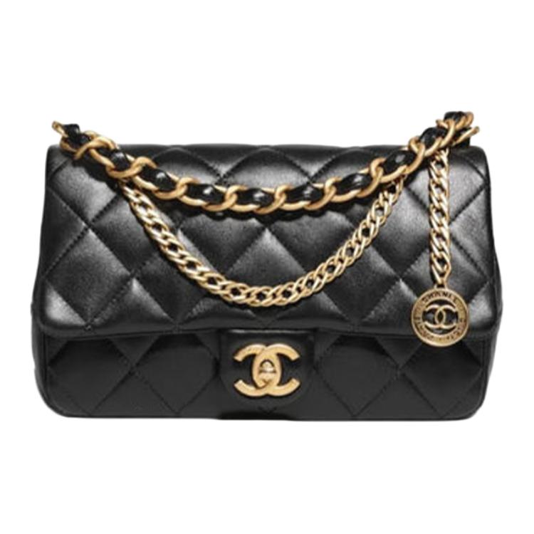 

CHANEL Сумка на пояс из овчины