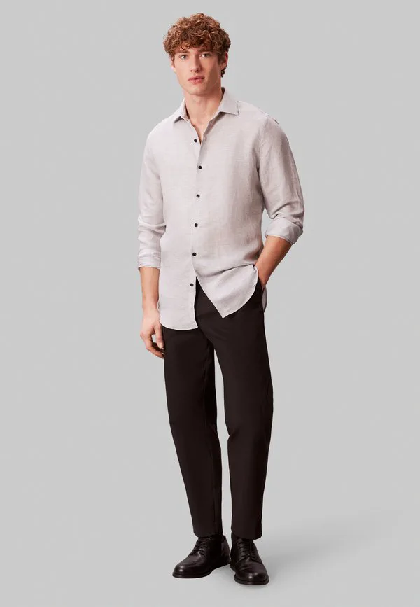 Приталенная рубашка из изысканной смеси Calvin Klein, Black — фото 2