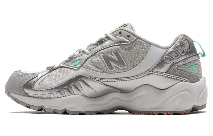 

Женские кроссовки для активного отдыха New Balance NB 703