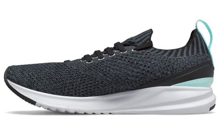 

New Balance Кроссовки Женские