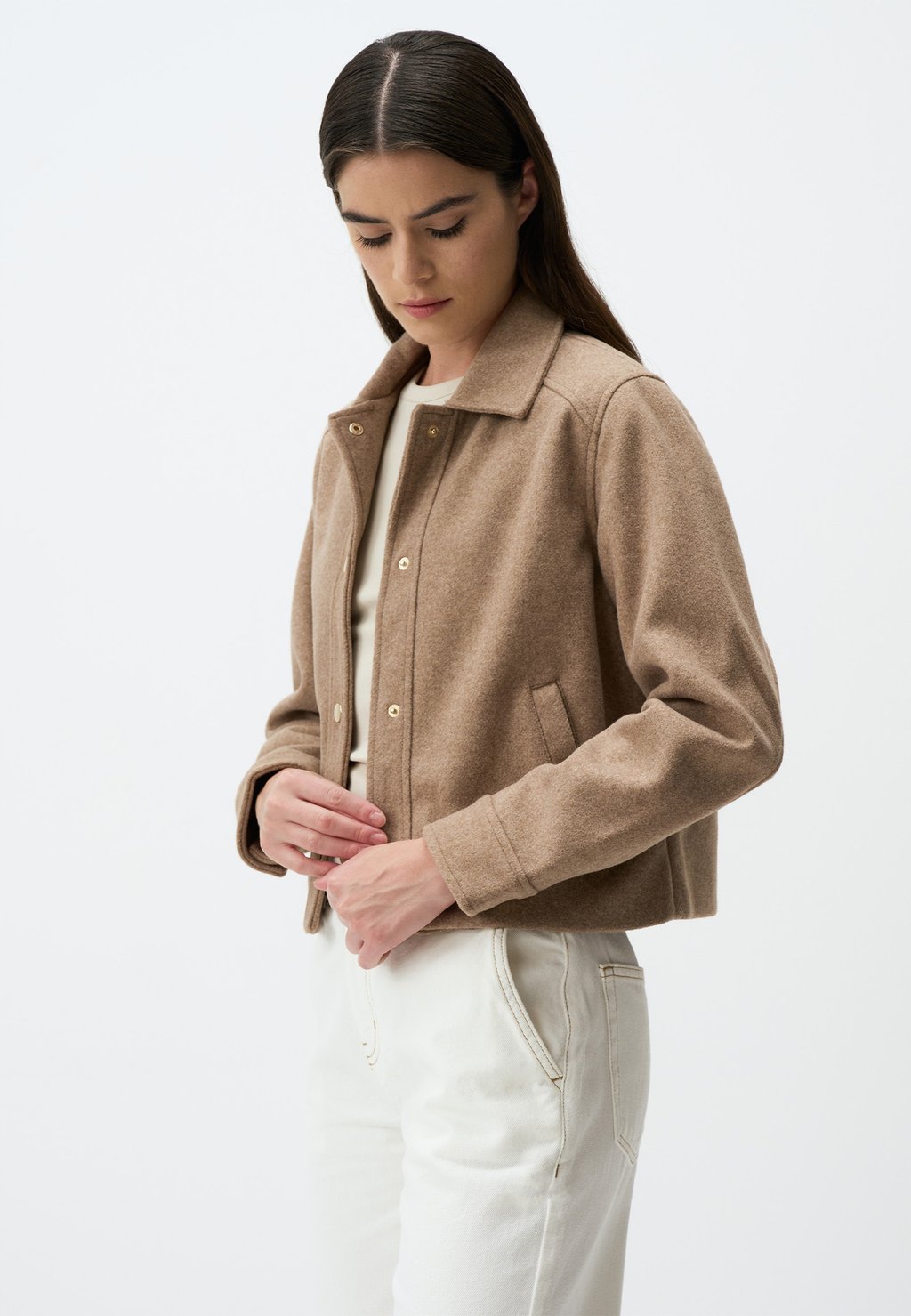

Легкая куртка LONG SLEEVE WITH SNAP DETAIL Jimmy Key, бежевый