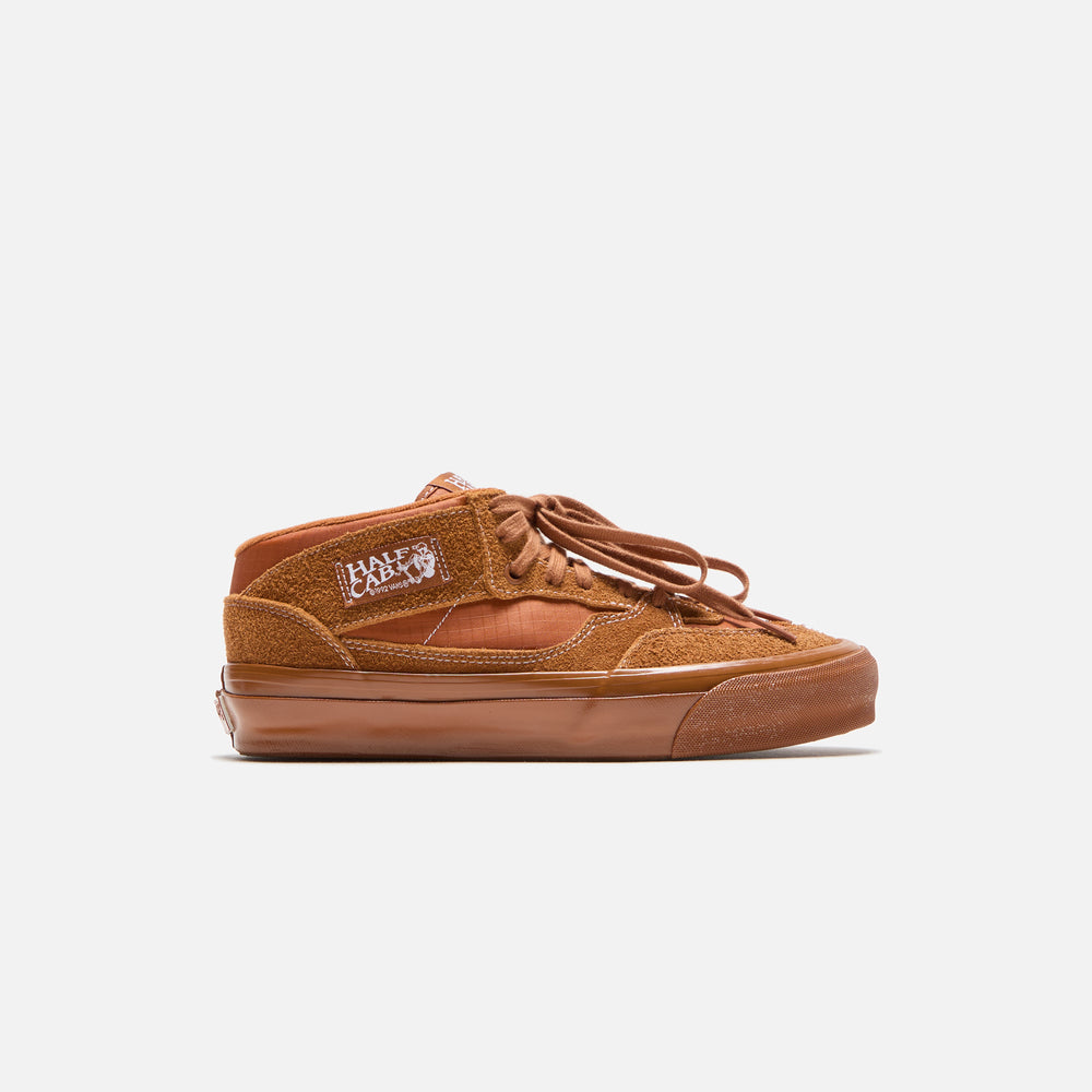 

Кроссовки VANS LX Half Cab Reissue 33, цвет Hairy Suede Ginger