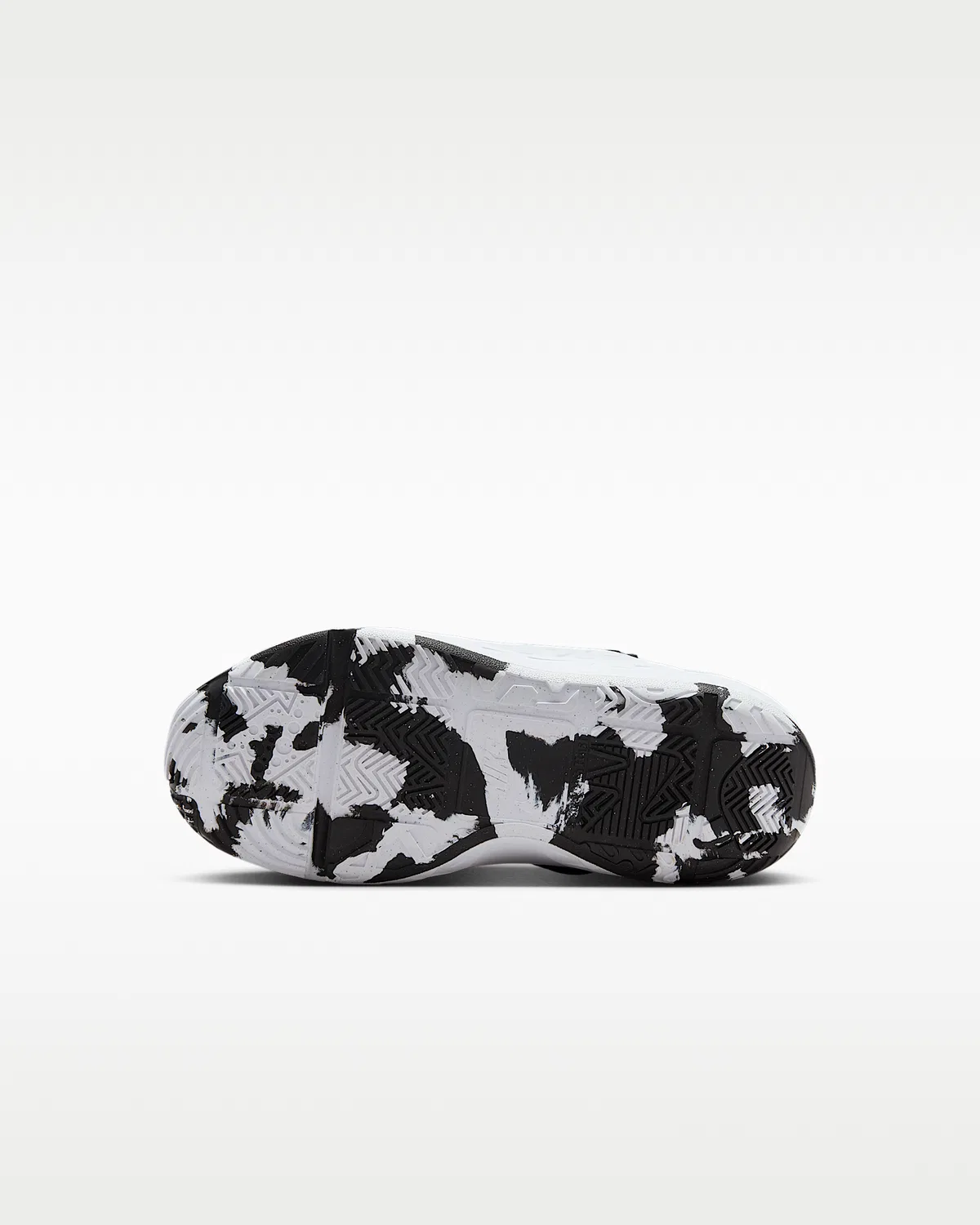 Детские кроссовки Nike Team Hustle D 12, White/Black/White — фото 2