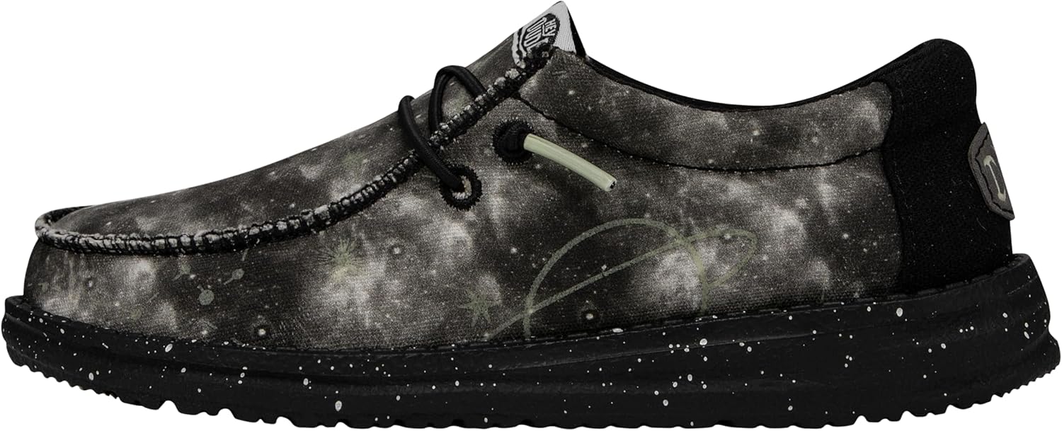 

Кроссовки Hey Dude Boys Wally Youth Galaxy Heydude, черный