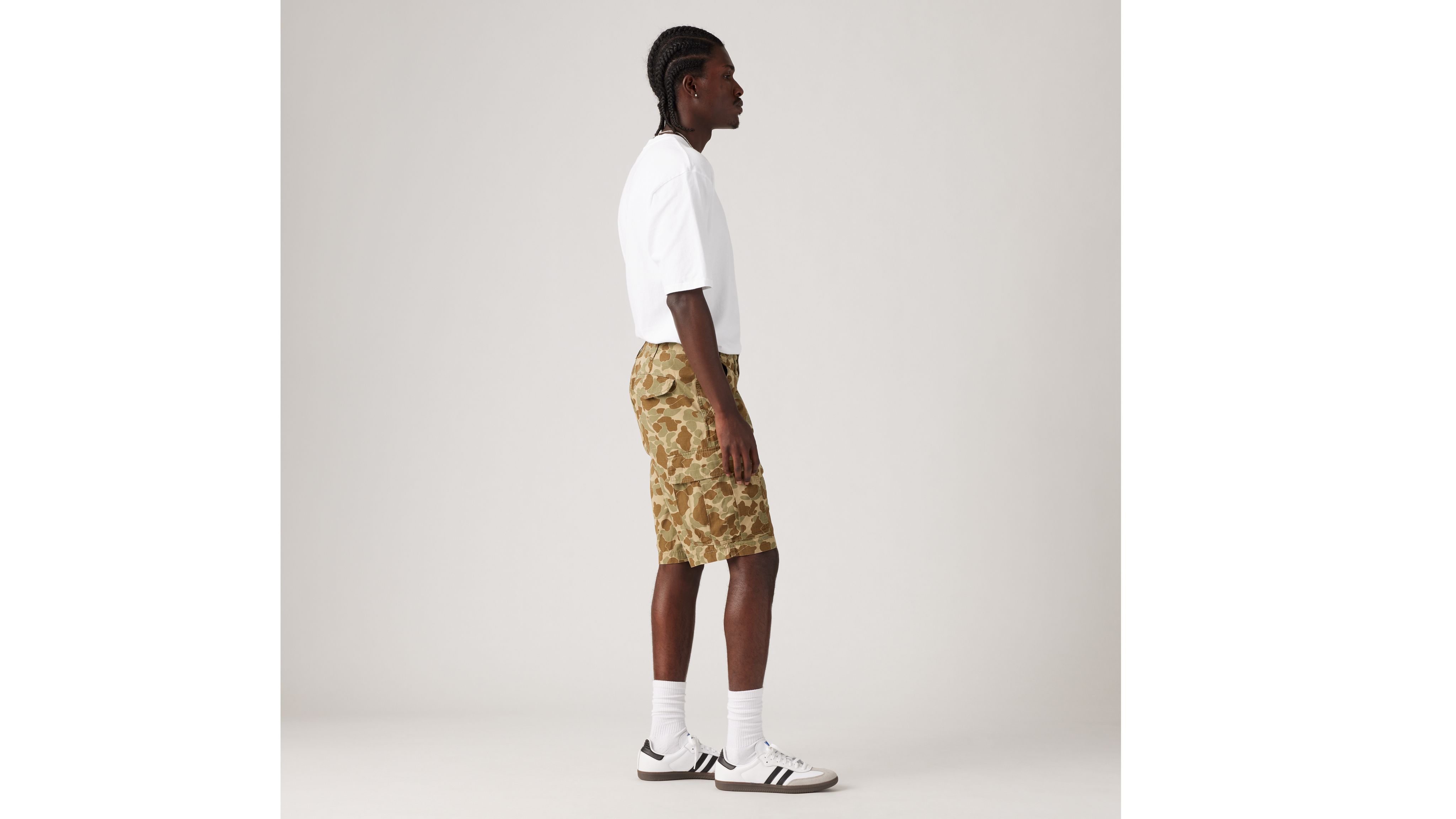 Шорты мужские Carrier Cargo Levi's, цвет Harvest Gold Classic Duck Camo Print - Brown — фото 2