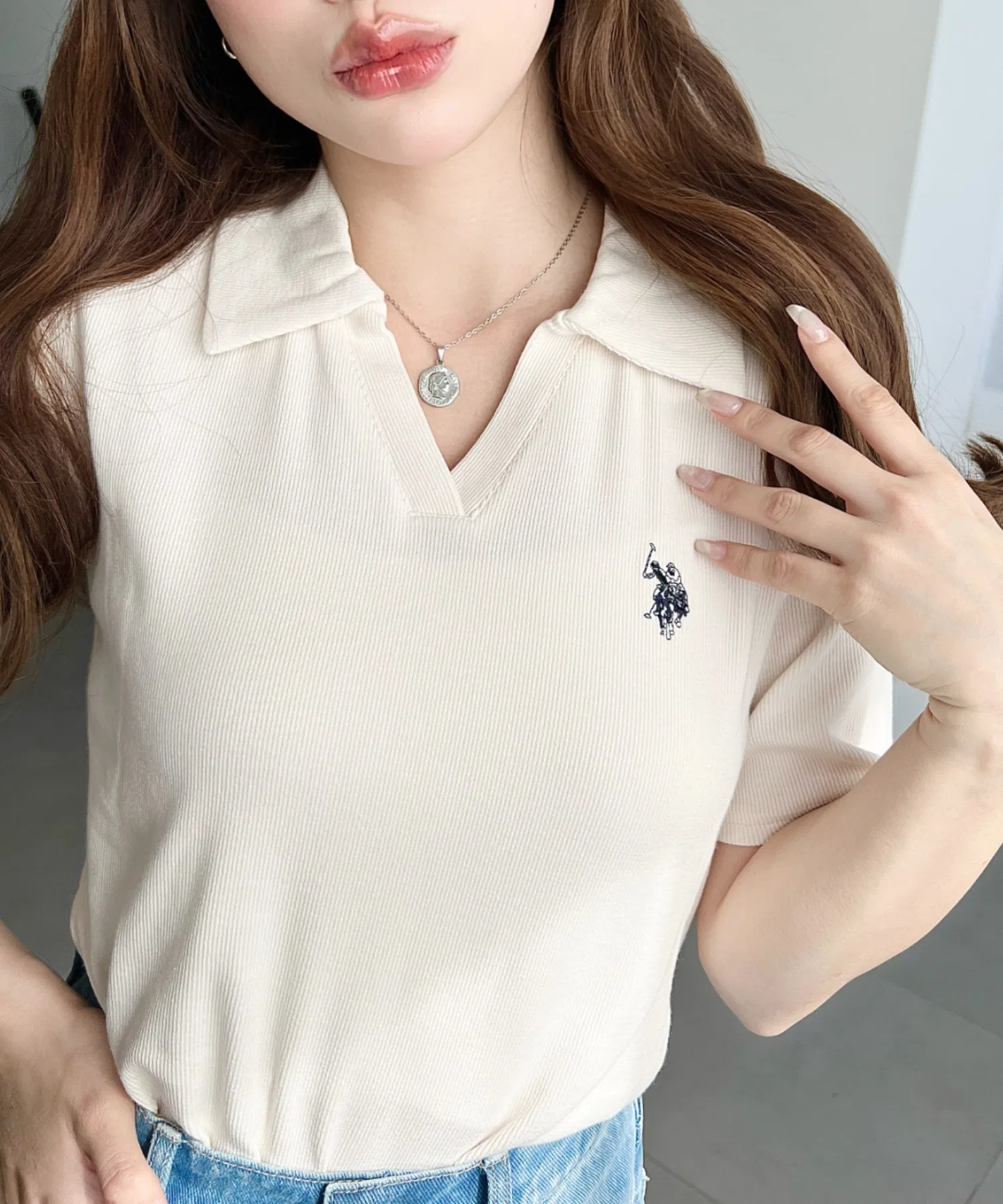Женская футболка-поло U.S. POLO ASSN. с вышивкой чёрная — фото 3