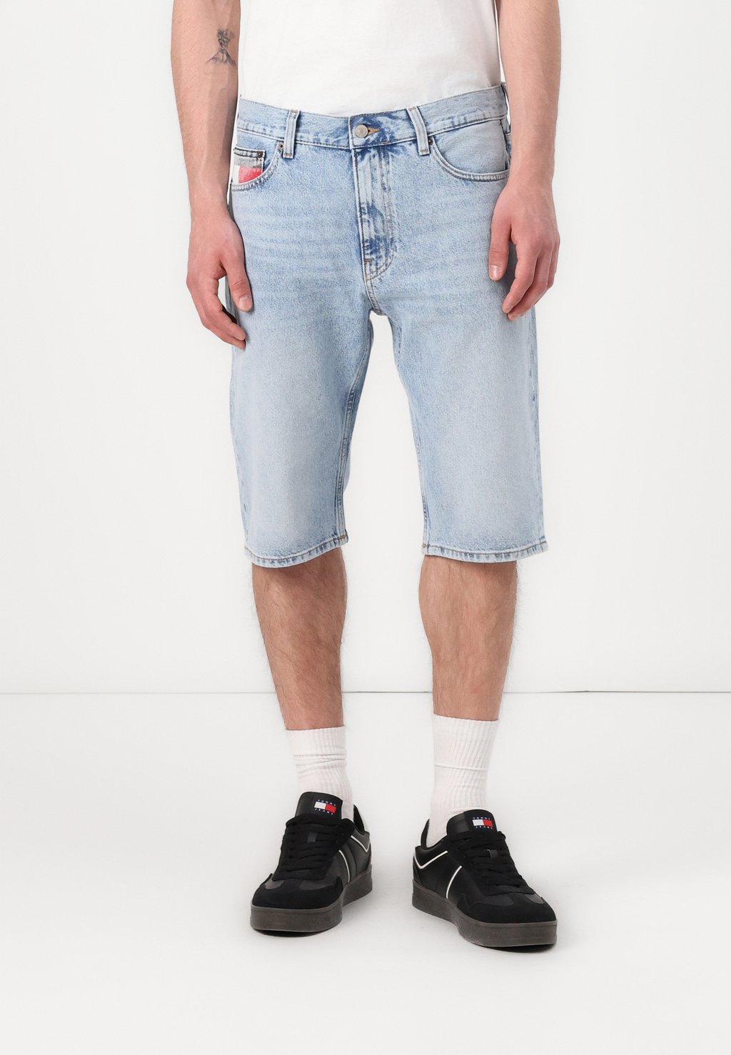 

Джинсовые шорты RYAN Tommy Jeans, цвет Denim Medium