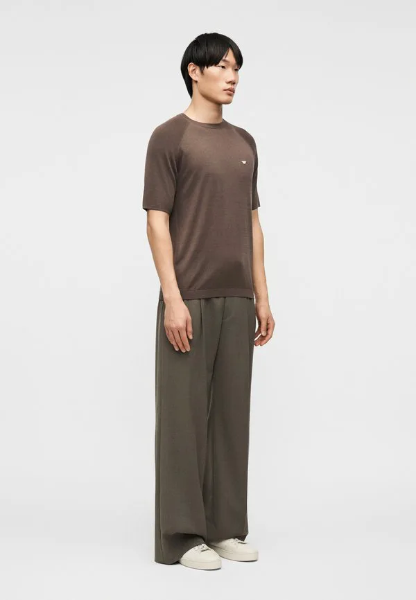 Простая футболка Emporio Armani, Major Brown — фото 4