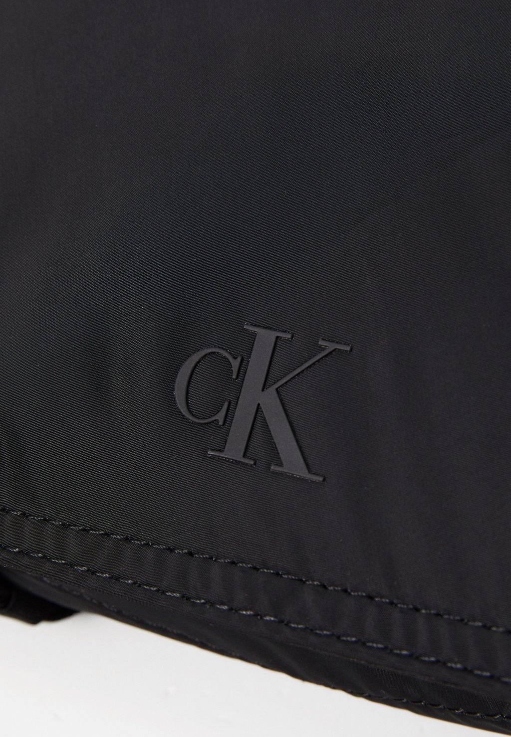 

Сумка через плечо OVER WEBBING CAMERA BAG UNISEX Calvin Klein Jeans, черный