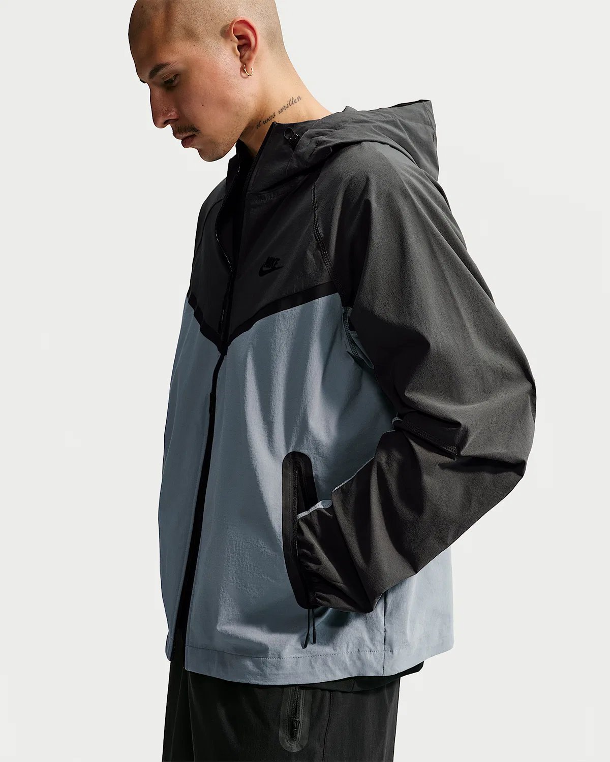 Мужская куртка Nike Tech Woven, Cool Grey/Anthracite/Black — фото 3