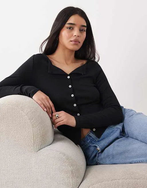 

Черный топ с длинными рукавами и пуговицами Abercrombie & Fitch