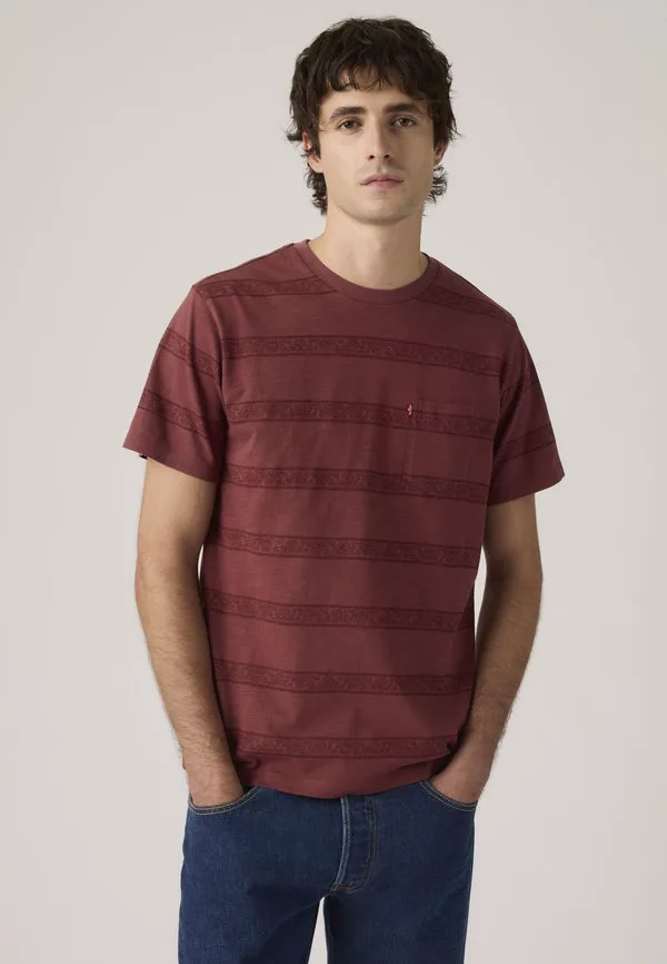 Классическая футболка с карманом и принтом Levi'S, Kabir/Oxblood
