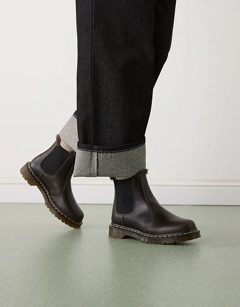 Ботинки челси Dr Martens 2976 Leonore с подкладкой из искусственного меха, темно-коричневого цвета