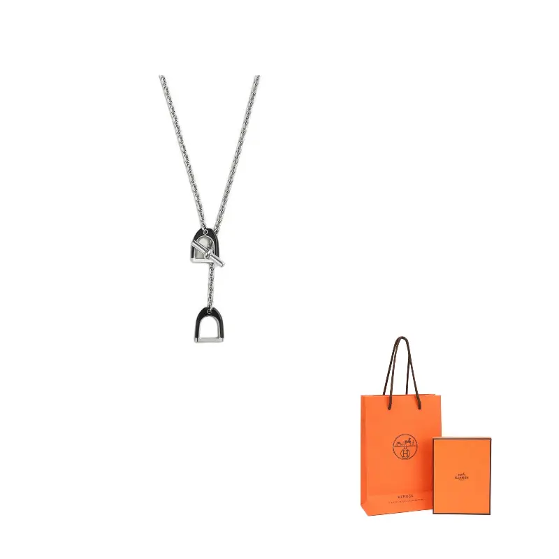 

HERMES Эмалевый металлический кулон для мужчин, черный