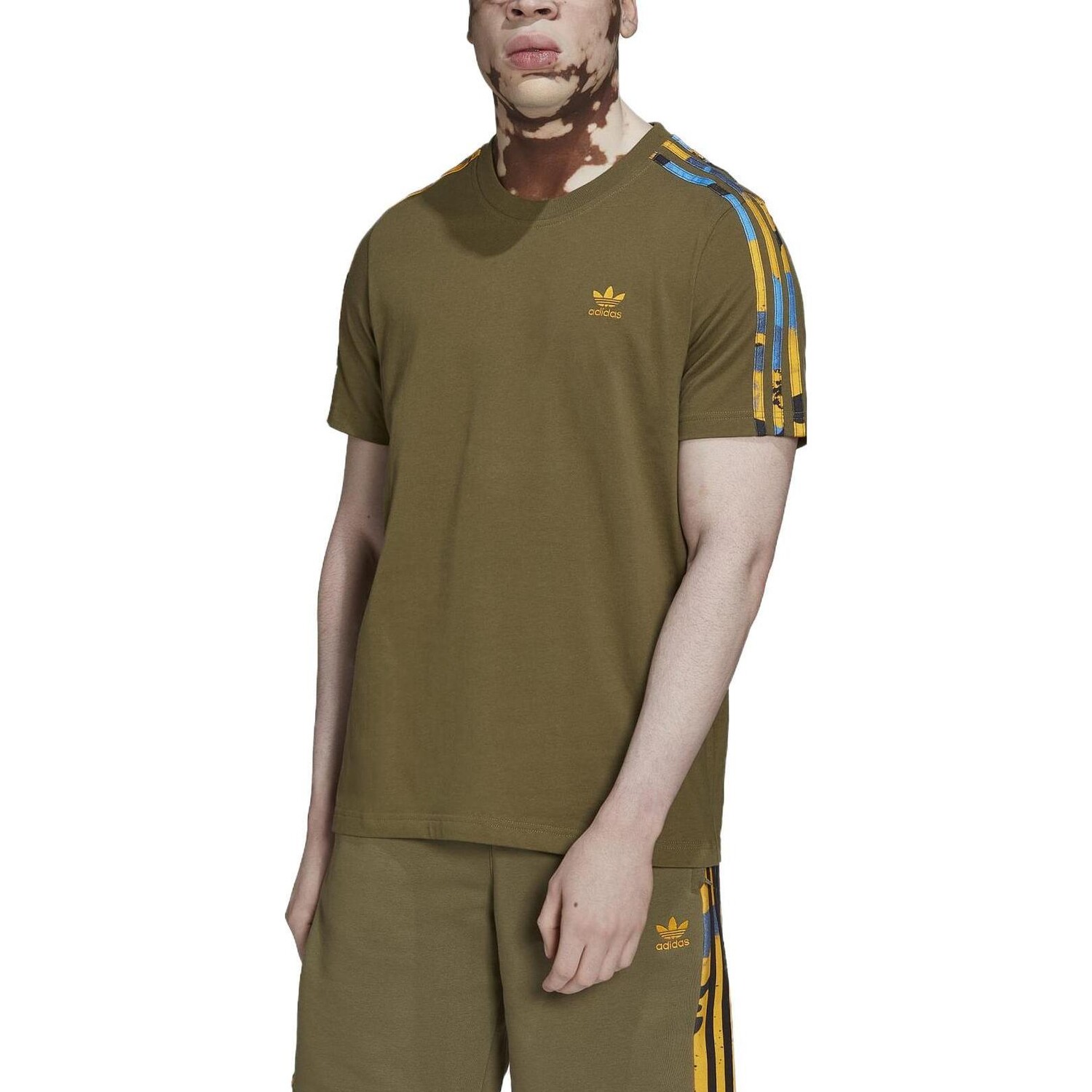 Футболка мужская оливковая Adidas Originals, оливковый — фото 2