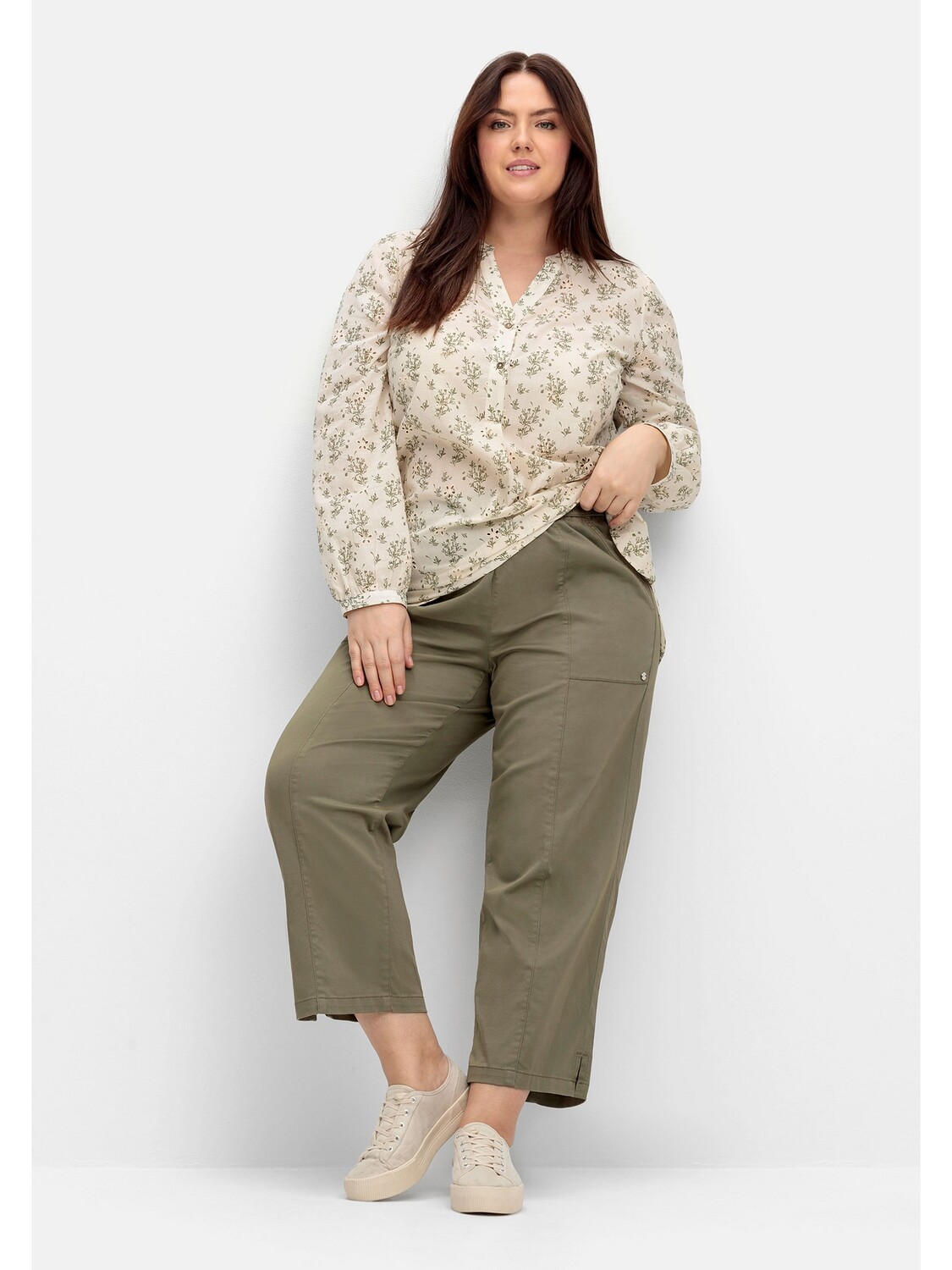 

Брюки sheego Weite 7/8 Hose, хаки