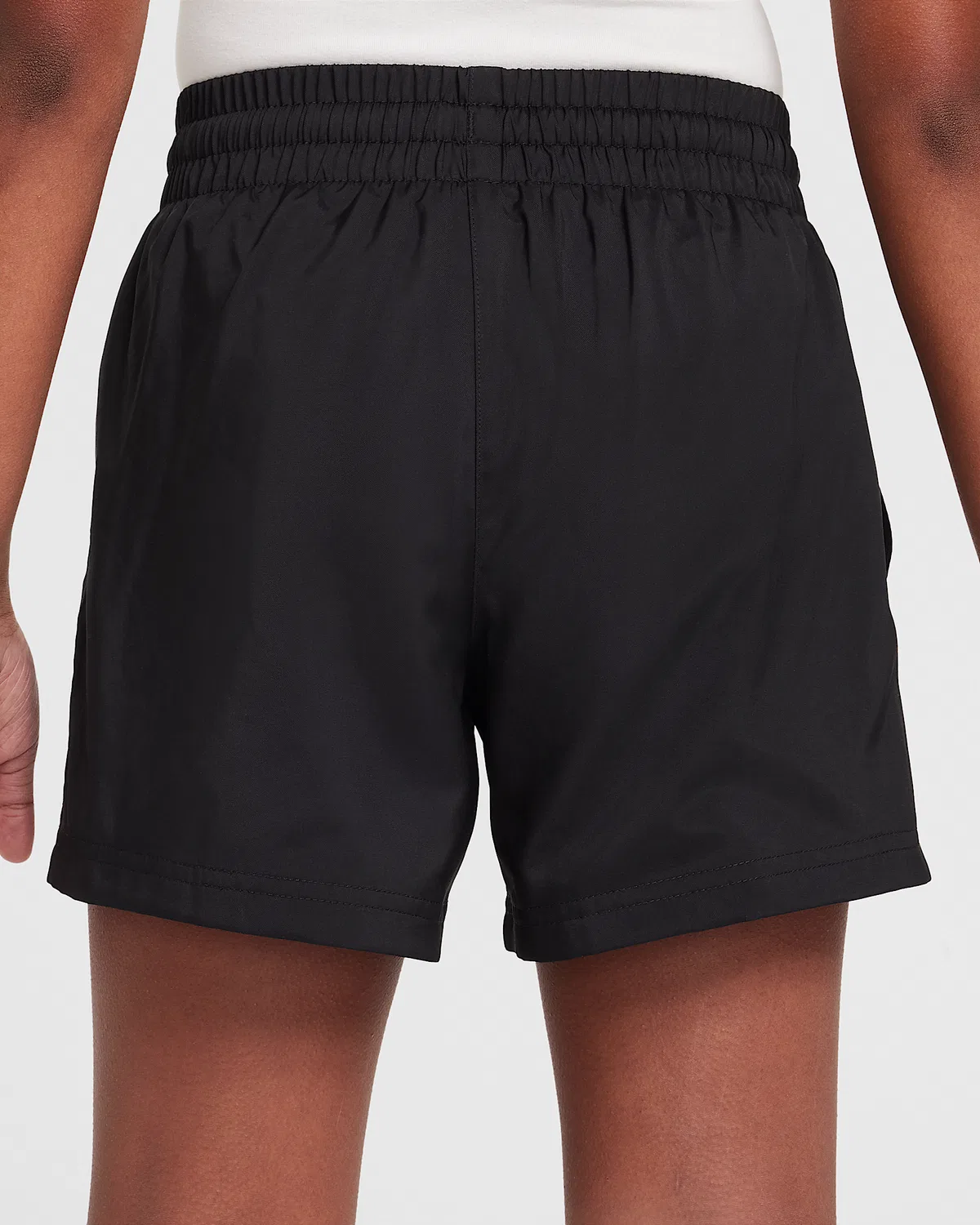 Детские шорты Nike Sportswear Club Woven 4.5", Black/White — фото 4
