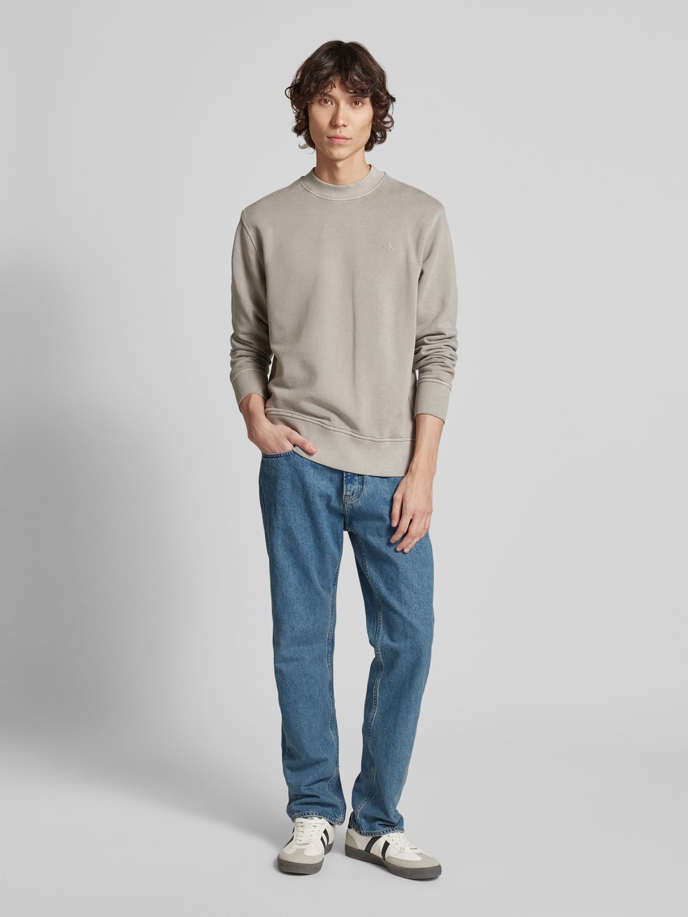 

Джинсы прямого кроя с пятью карманами Calvin Klein Jeans