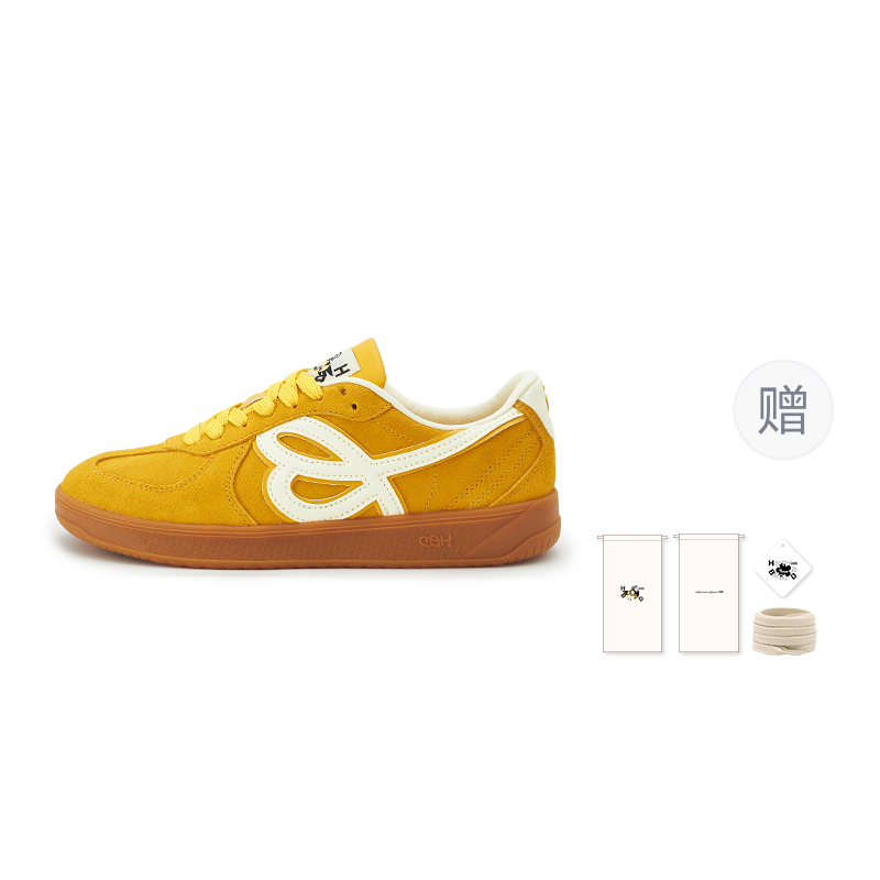 

HAPPY BIRDS DAY S45 X German Army Trainers Унисекс низкие белые с желтыми акцентами (с подарками), цвет Speed Yellow (with Giveaways)