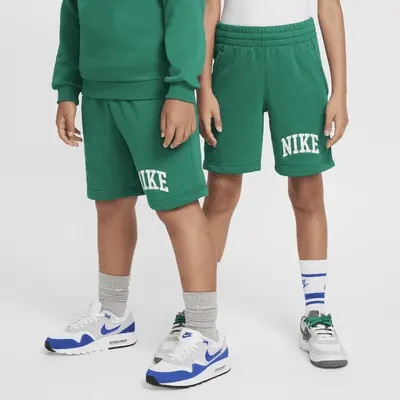 

Шорты Nike Sportswear Club, цвет Malachite/Malachite/White