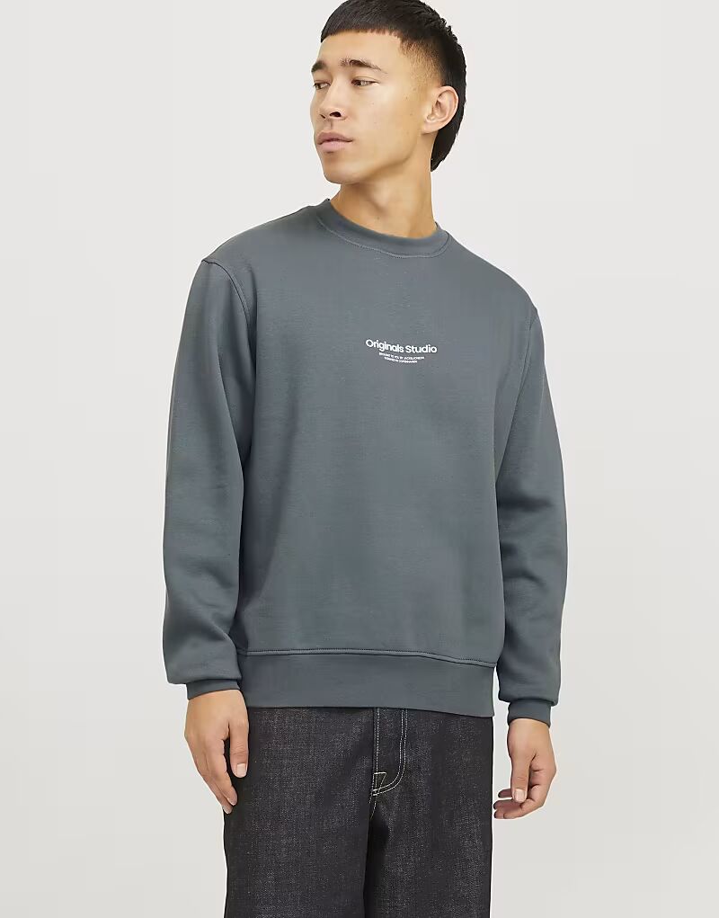 

Толстовка Jack & Jones в штормовую погоду