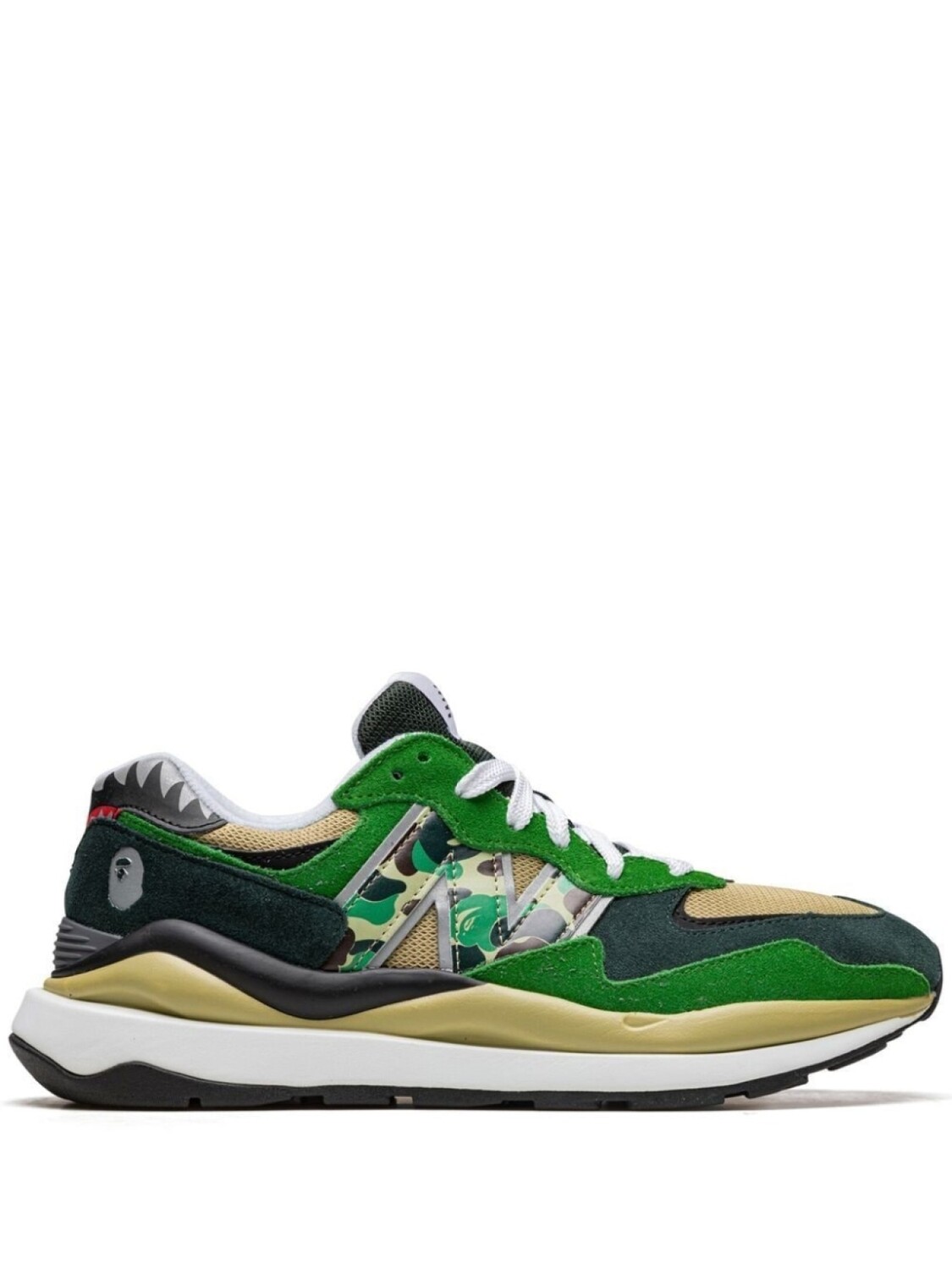 

Кроссовки 57/40 из коллаборации с BAPE A BATHING APE, зеленый