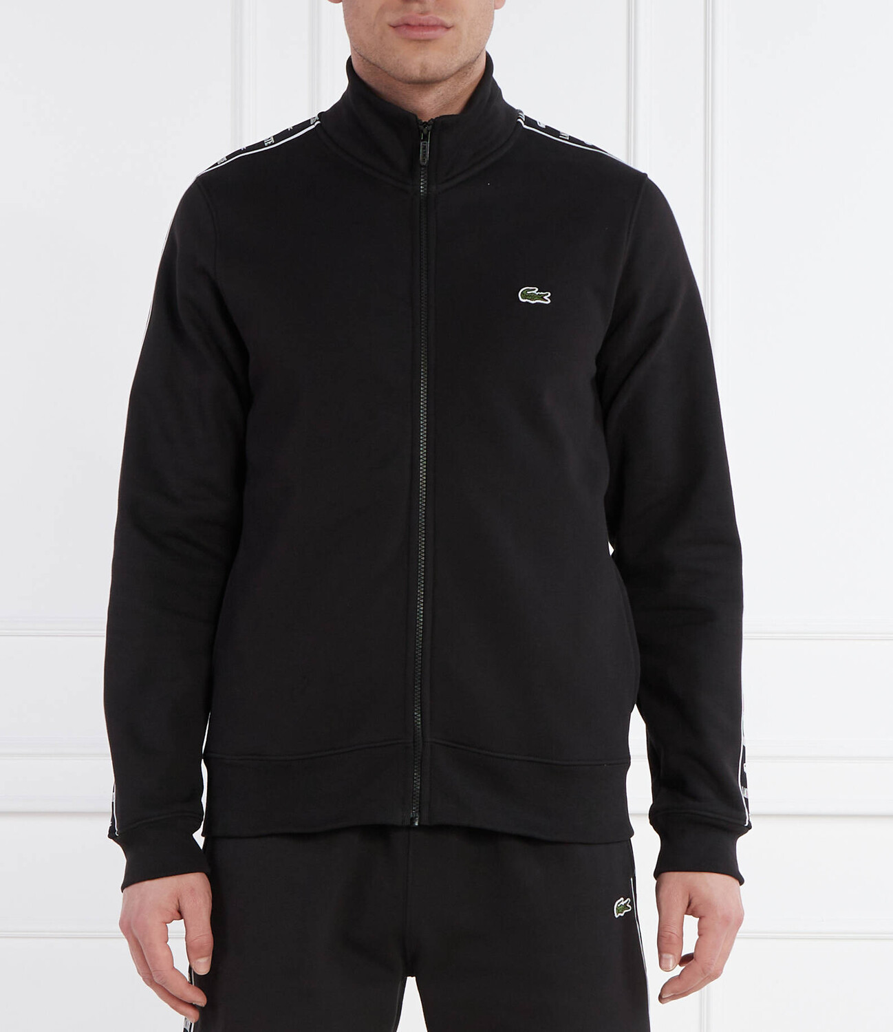 

Толстовка Lacoste Classic fit, черный
