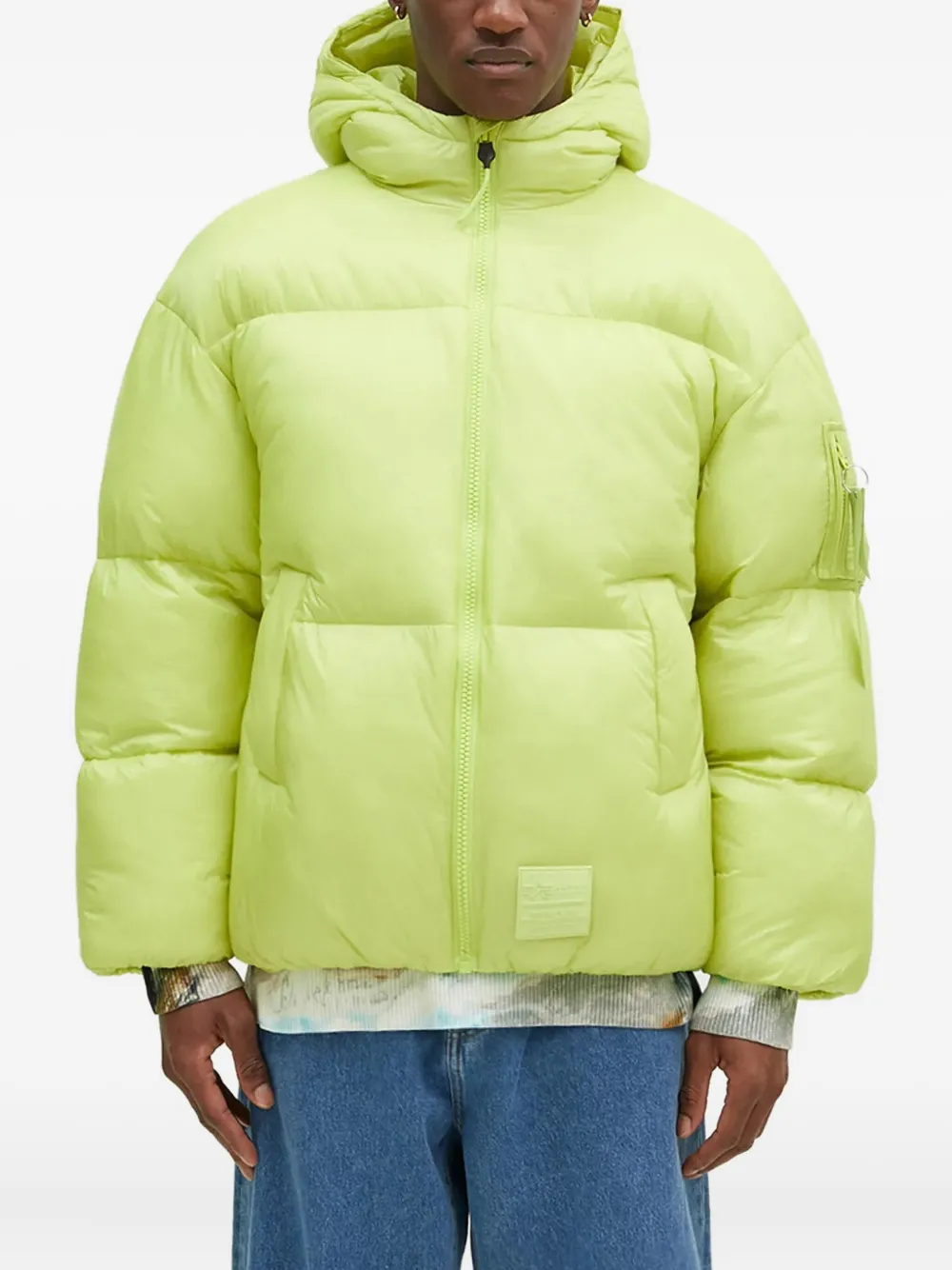 

Стеганая куртка с капюшоном Alpha Industries, зеленый